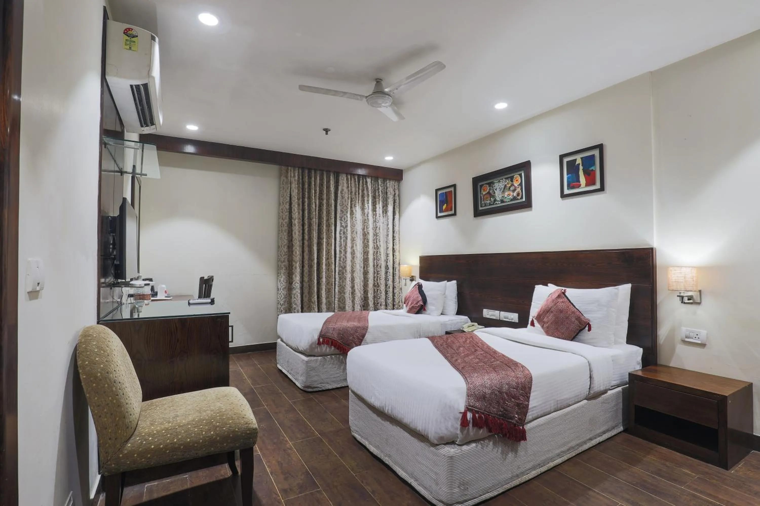 Photo of the whole room, Bed in Hotel Bluestone Nehru Place by The Cosy Hotels