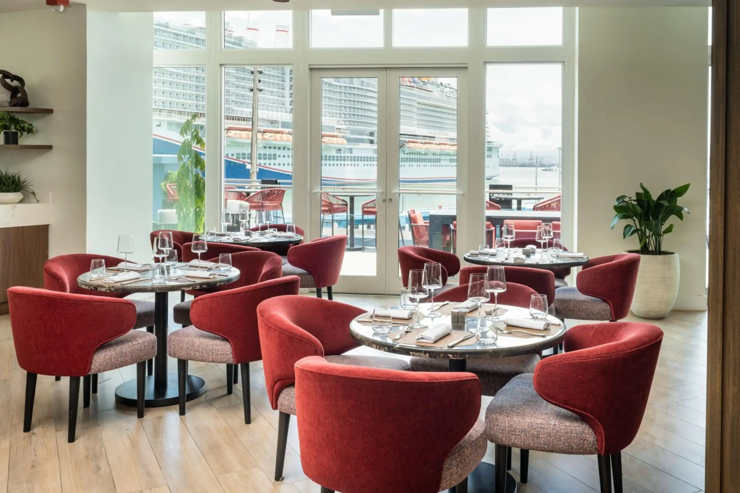 Restaurant/places to eat in Hotel Rumbao, a Tribute Portfolio Hotel Restaurant/places to eat in Hotel Rumbao, a Tribute Portfolio Hotel