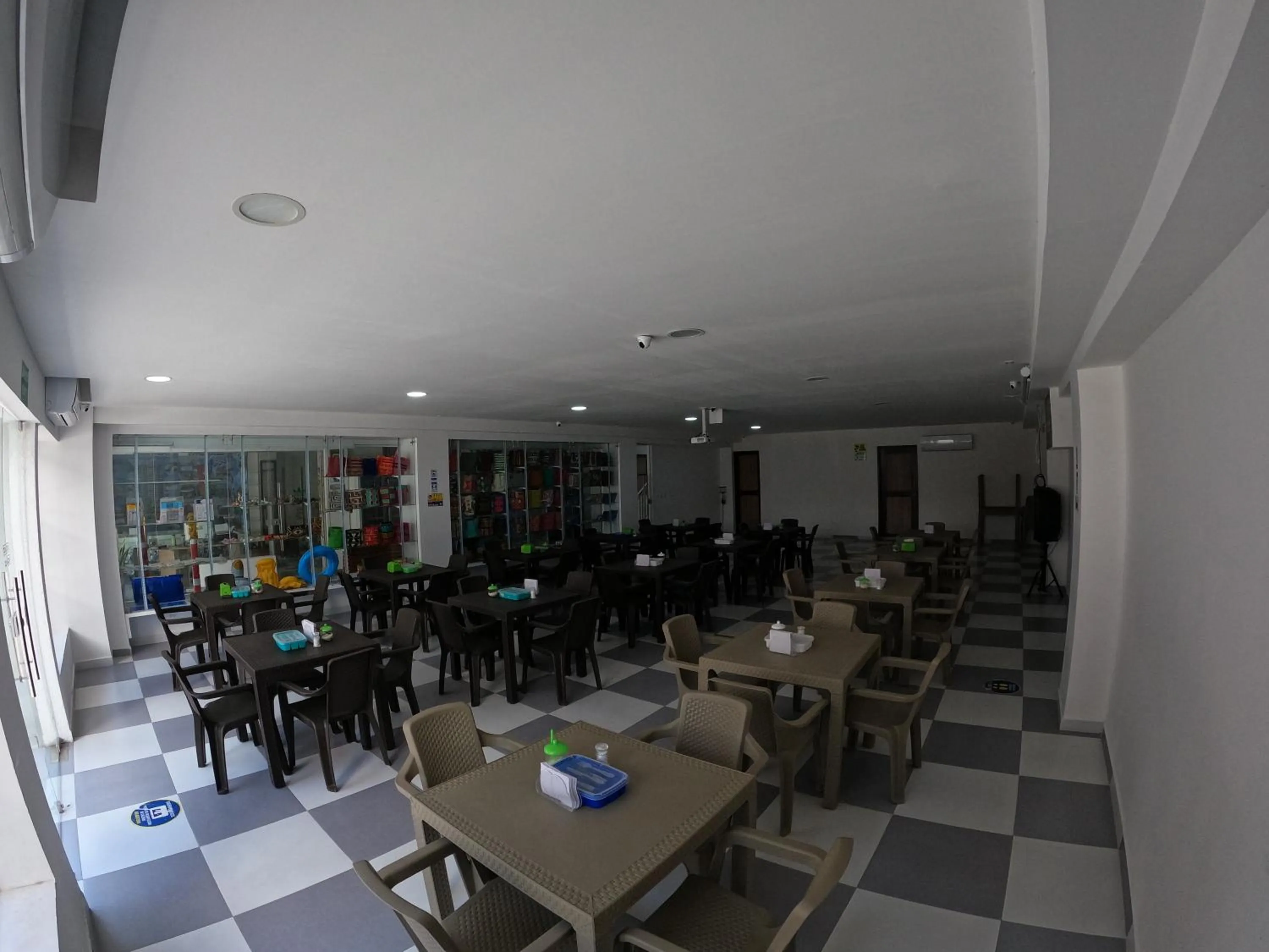 Restaurant/places to eat in Hotel El Olimpo