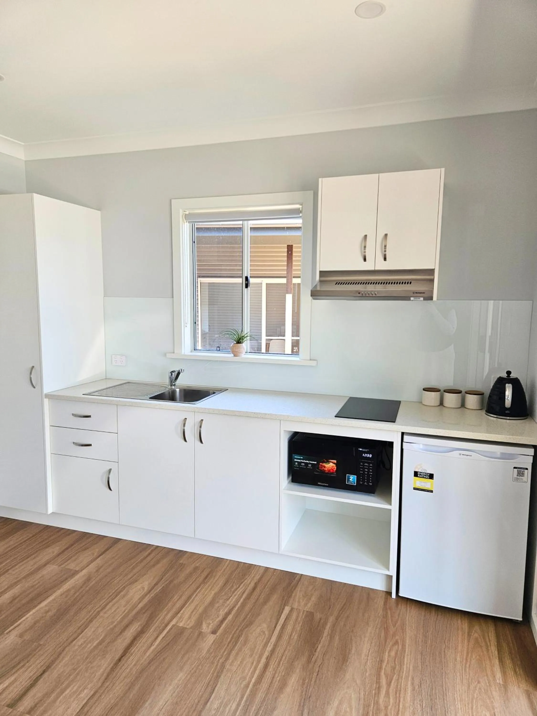 Parndana Hotel Cabins