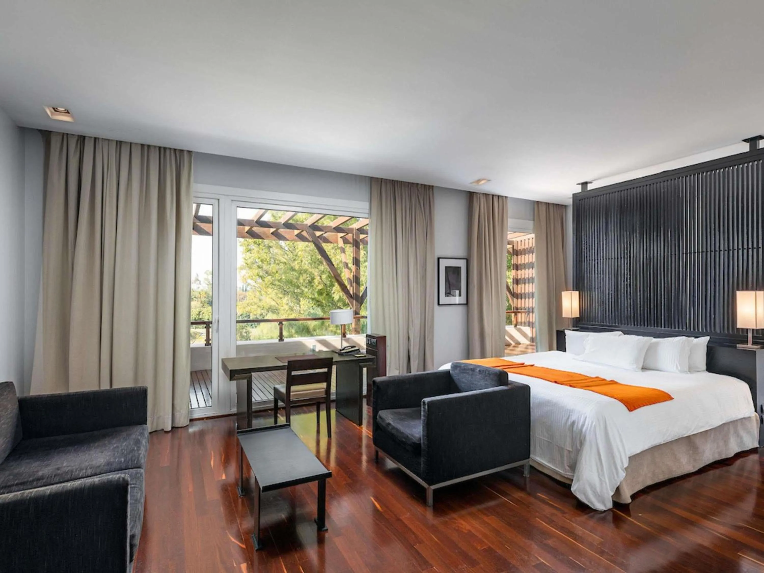 Bedroom, Bed in Sofitel La Reserva Cardales