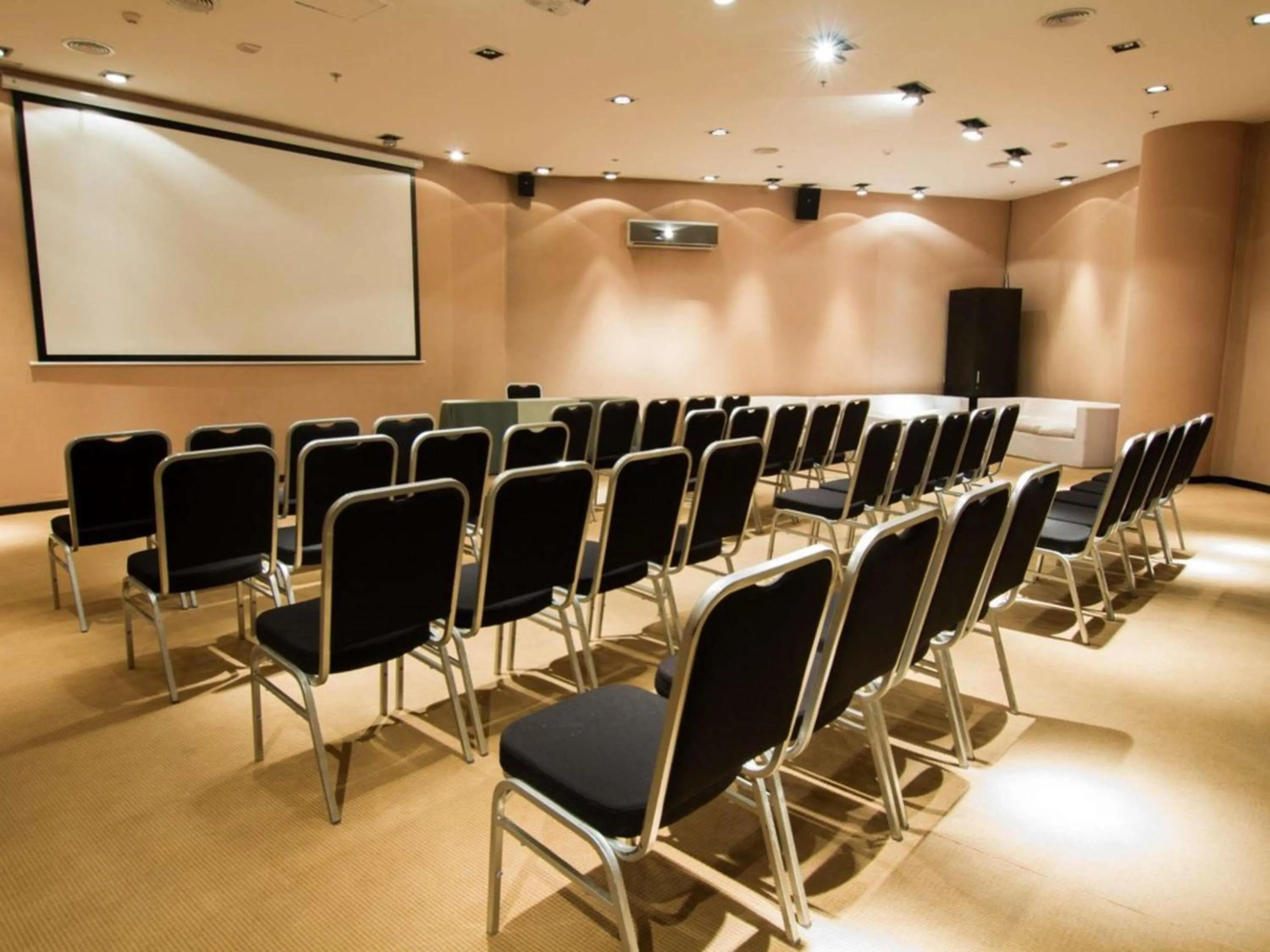 Meeting/conference room in Sofitel La Reserva Cardales