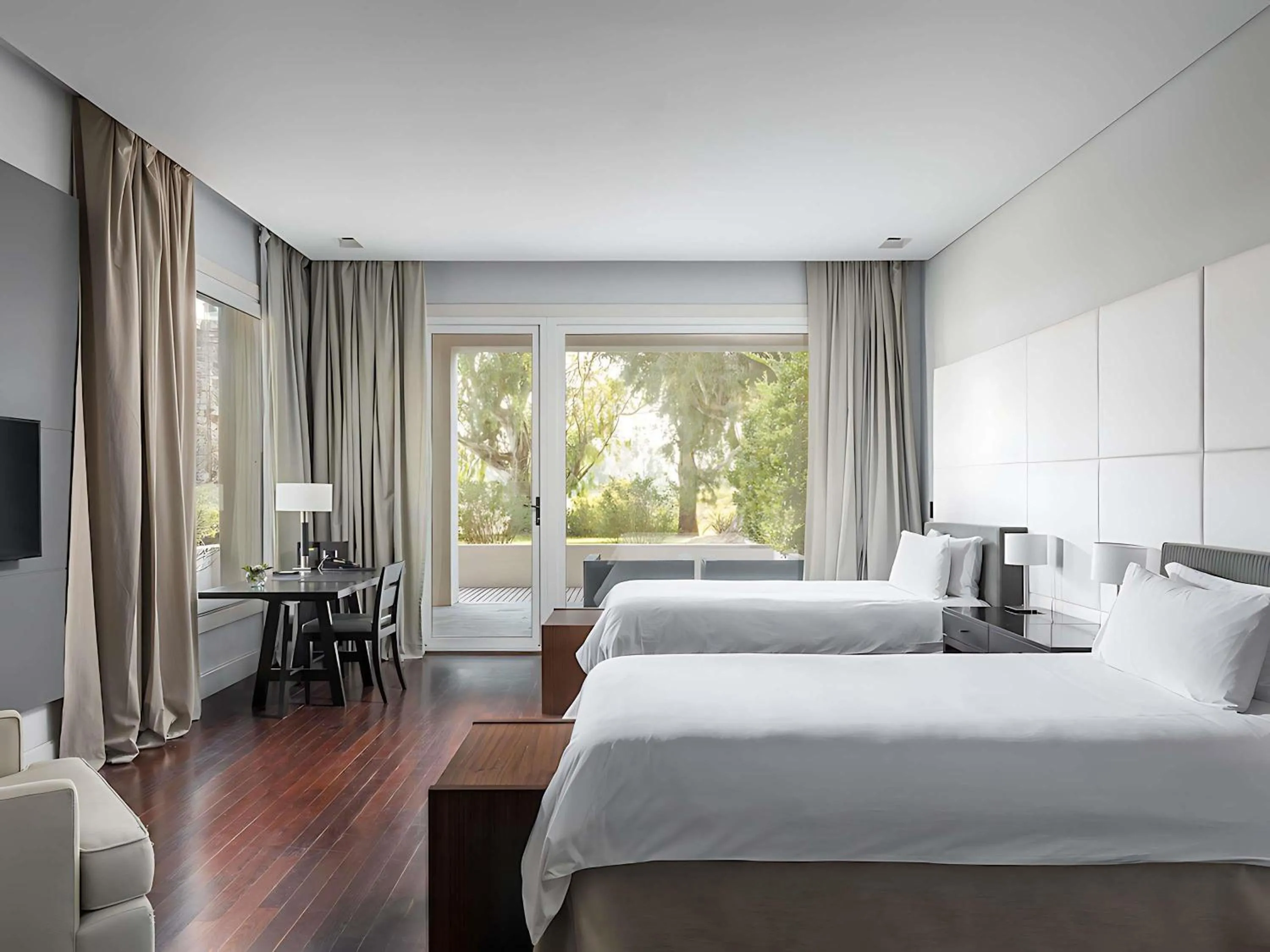 Bedroom, Bed in Sofitel La Reserva Cardales