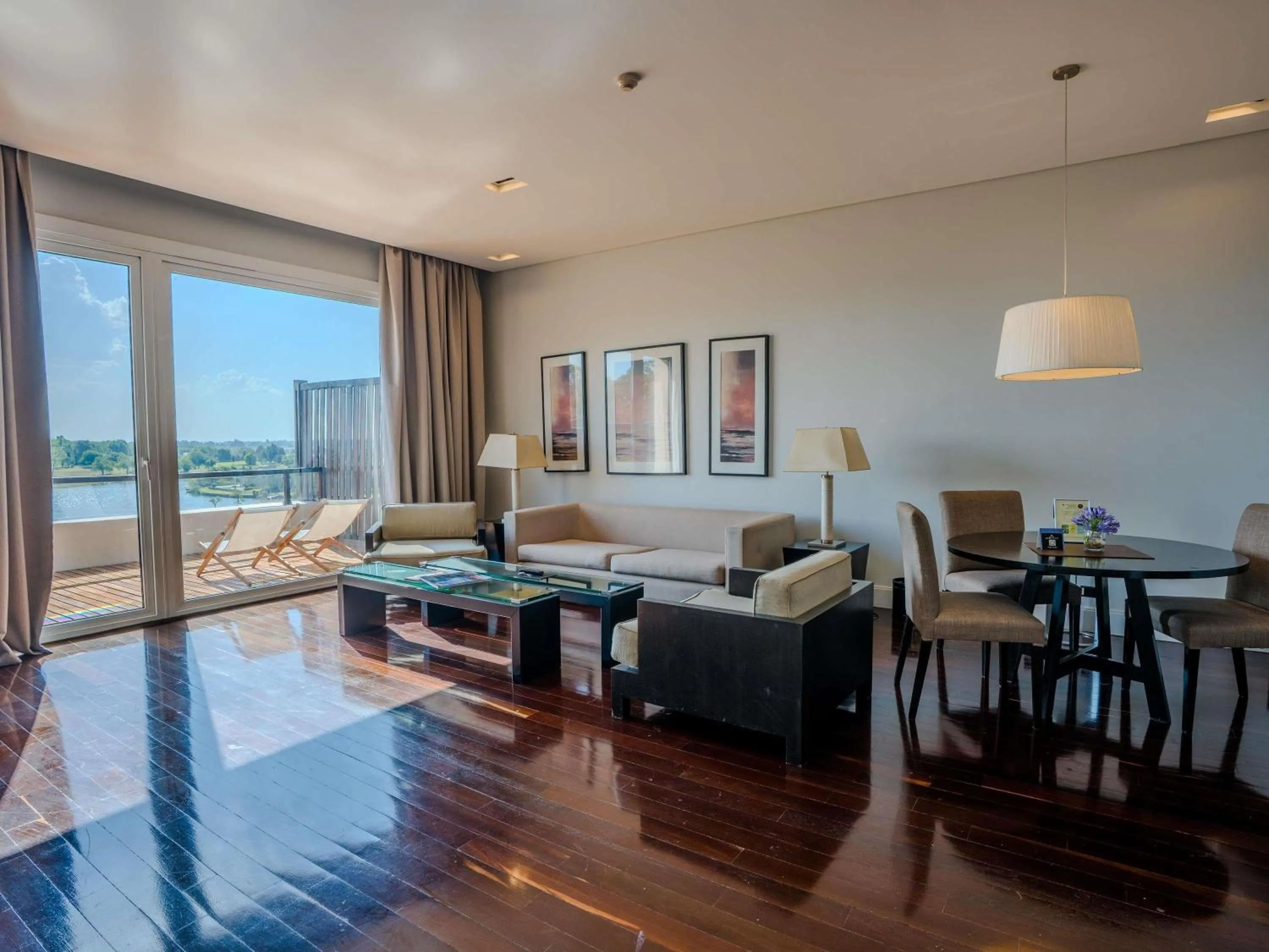 Photo of the whole room in Sofitel La Reserva Cardales