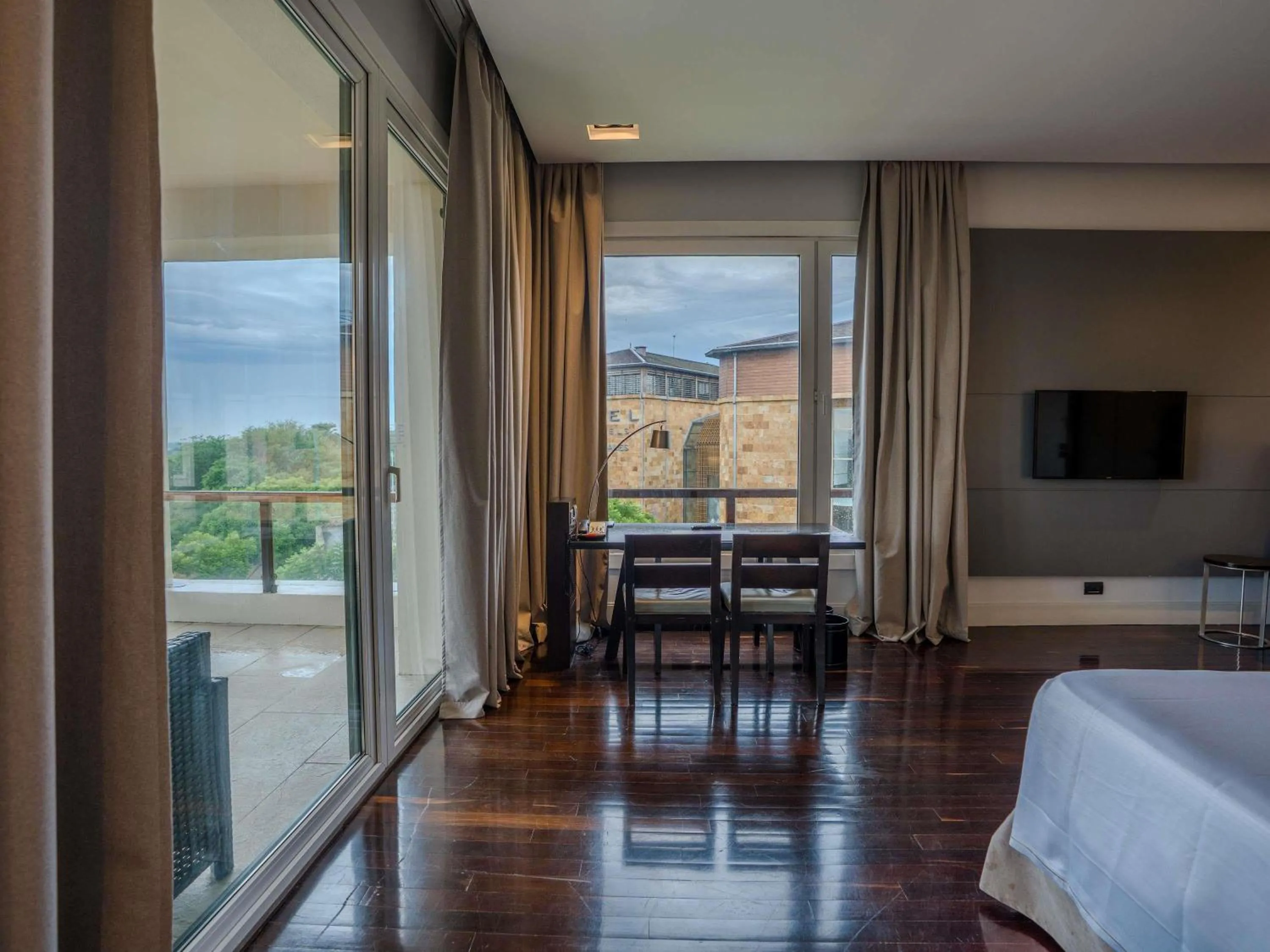 Bedroom, Bed in Sofitel La Reserva Cardales