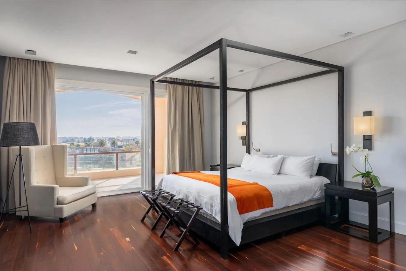 Bed in Sofitel La Reserva Cardales