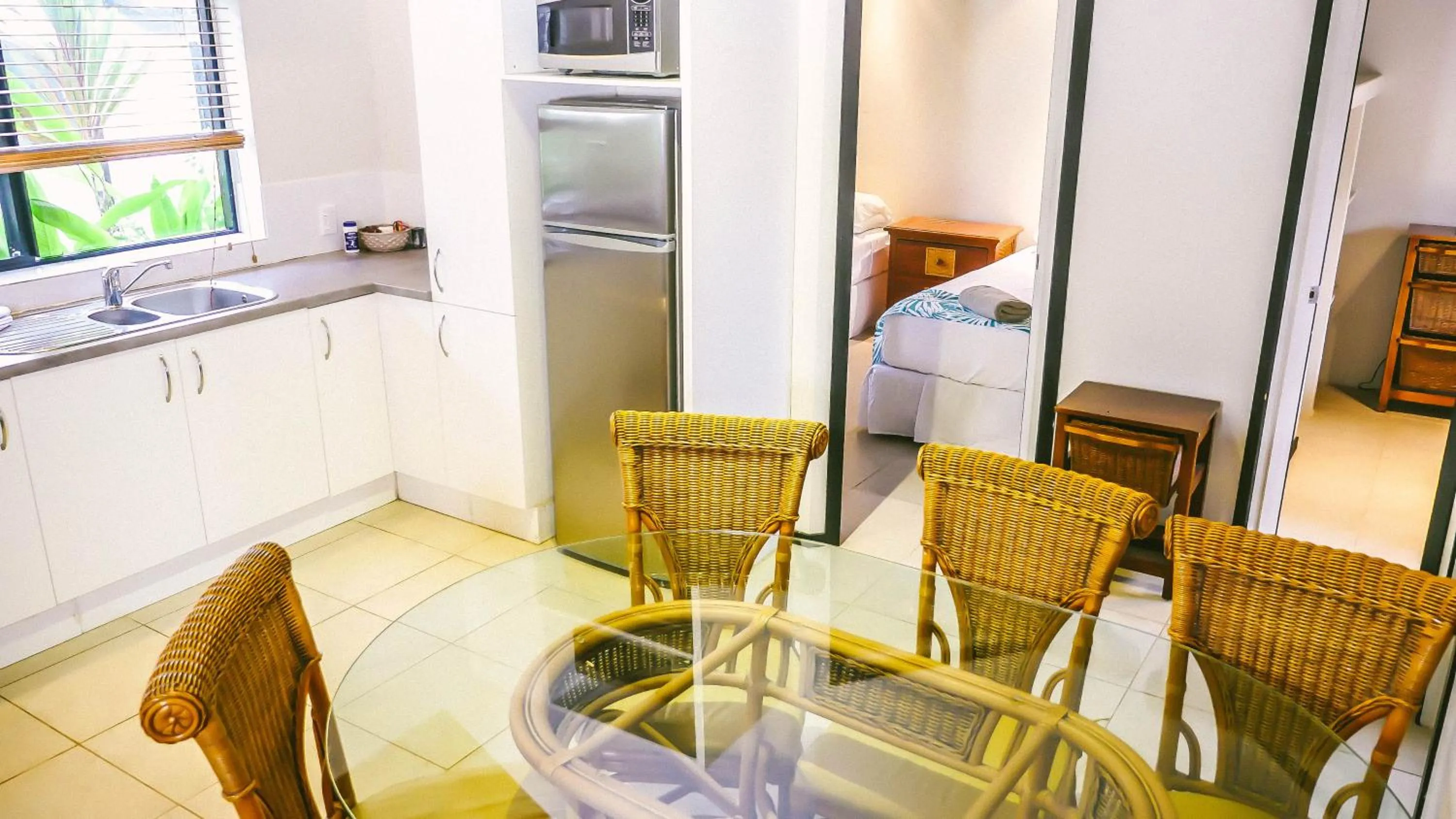 Coffee/tea facilities in Muri Beach Resort