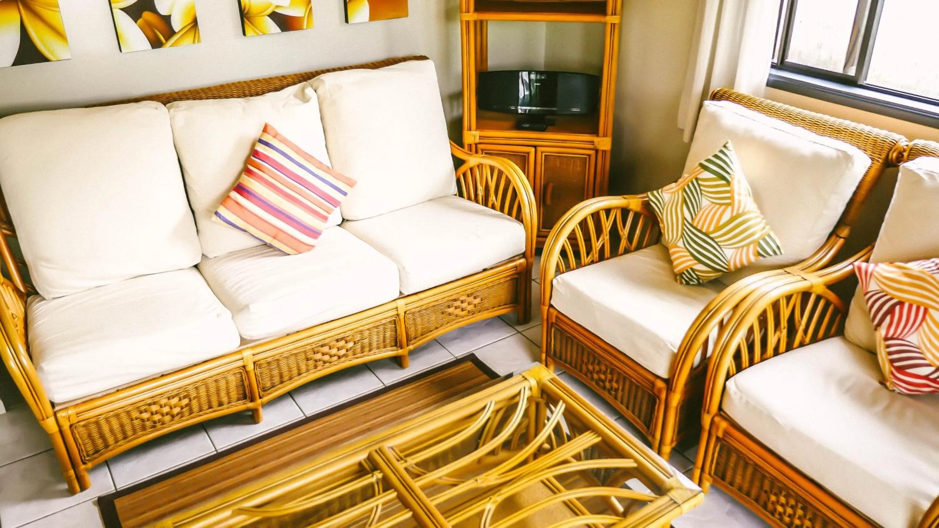 TV and multimedia in Muri Beach Resort