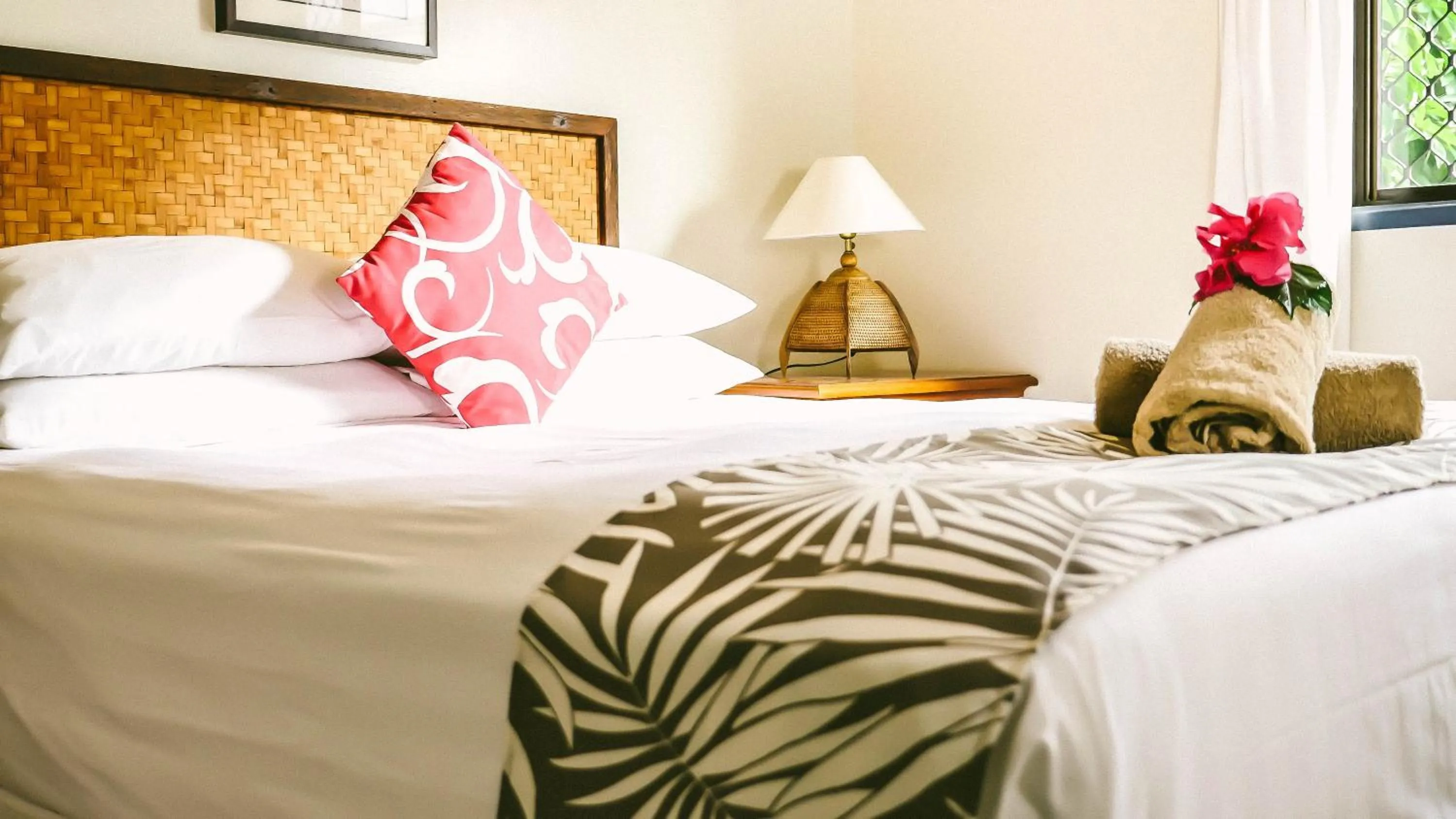 TV and multimedia, Bed in Muri Beach Resort