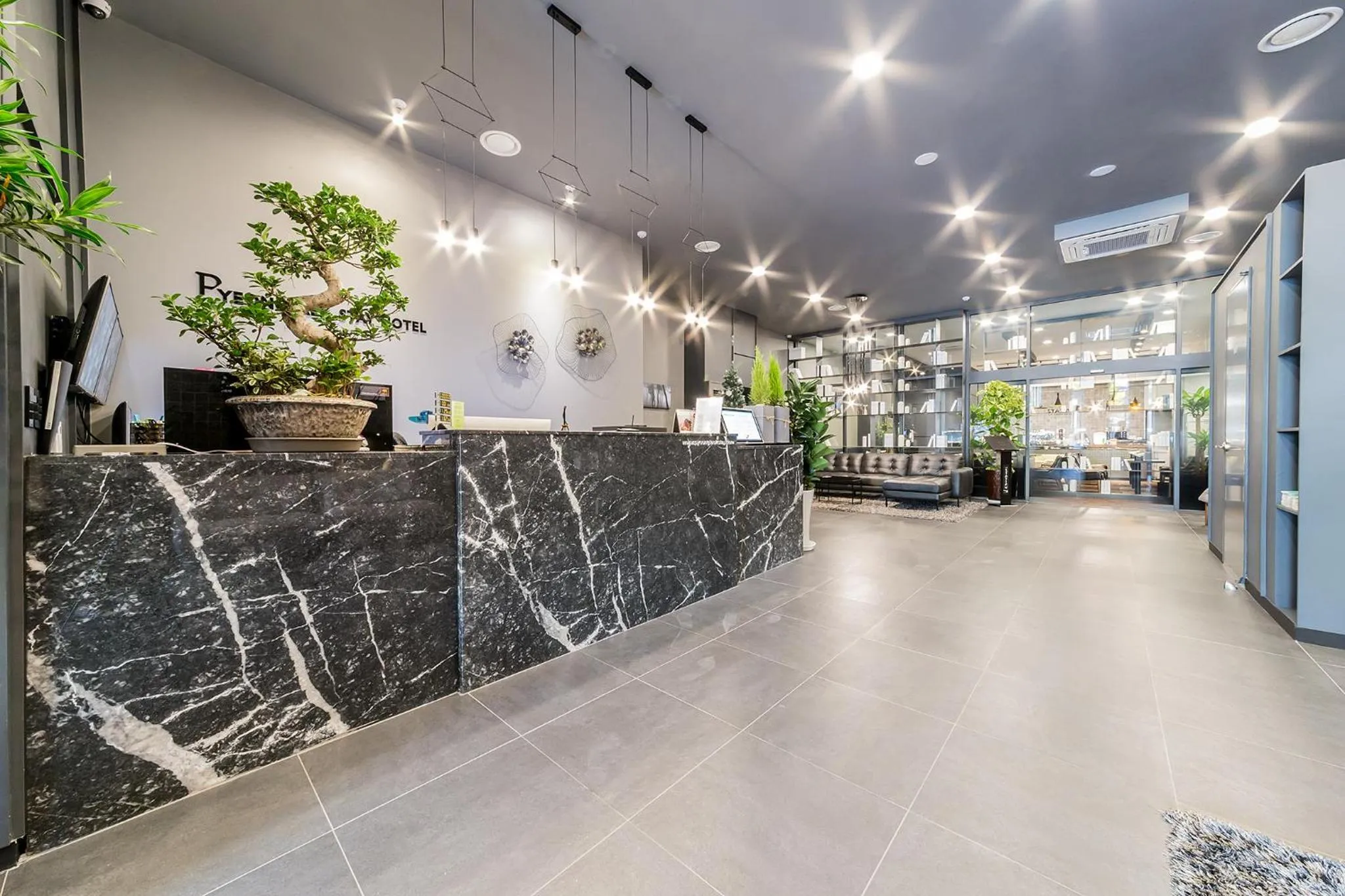 Property building in Pyeongtaek Stay Tourist Hotel