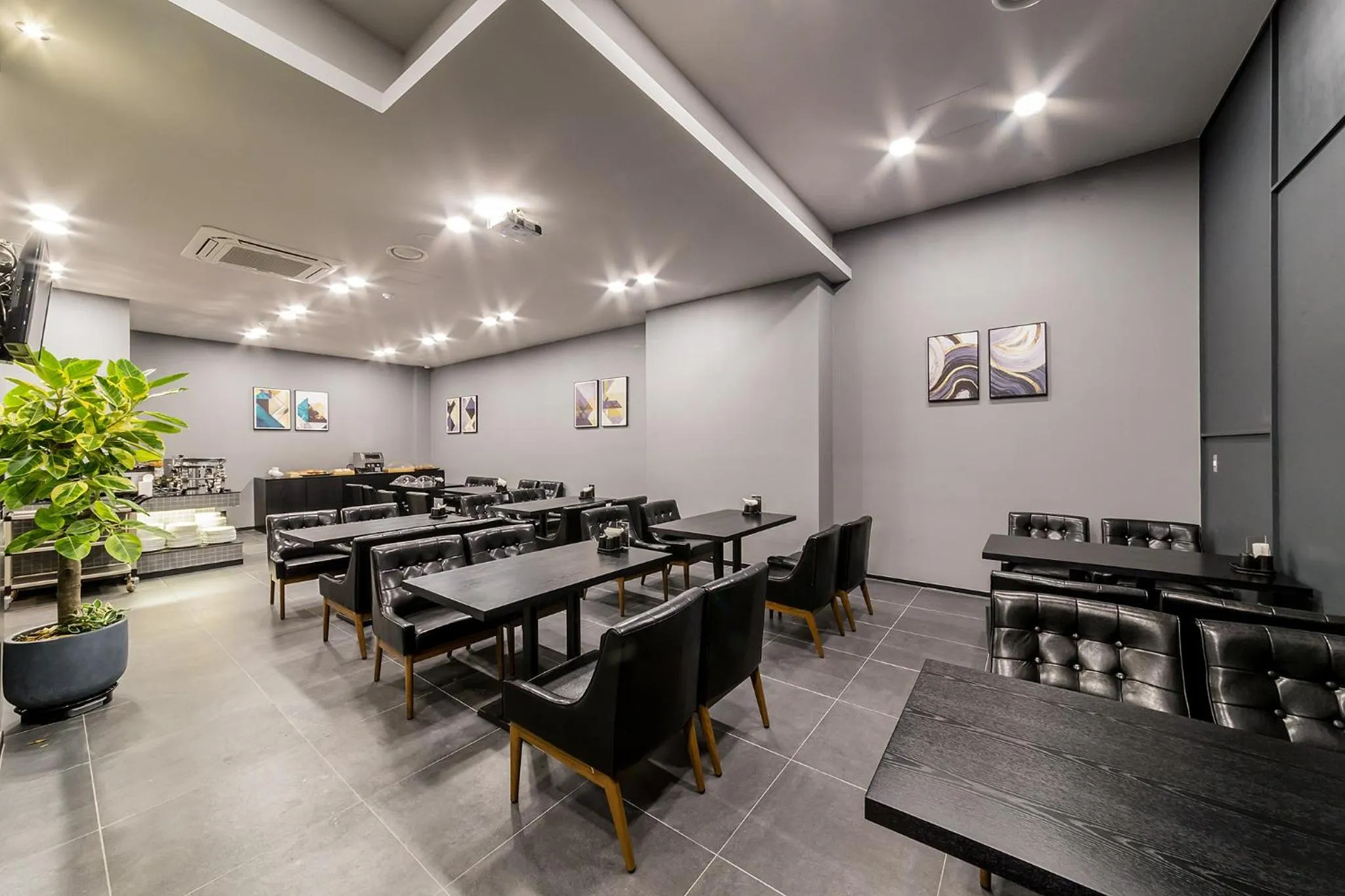 Restaurant/places to eat in Pyeongtaek Stay Tourist Hotel