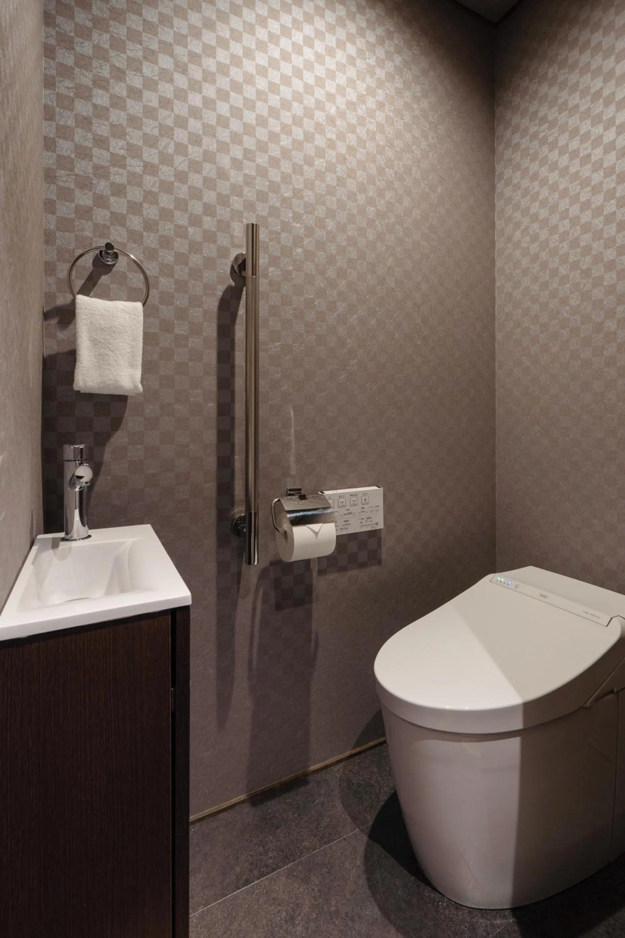 Toilet in THE MACHIYA KAZAHAYA