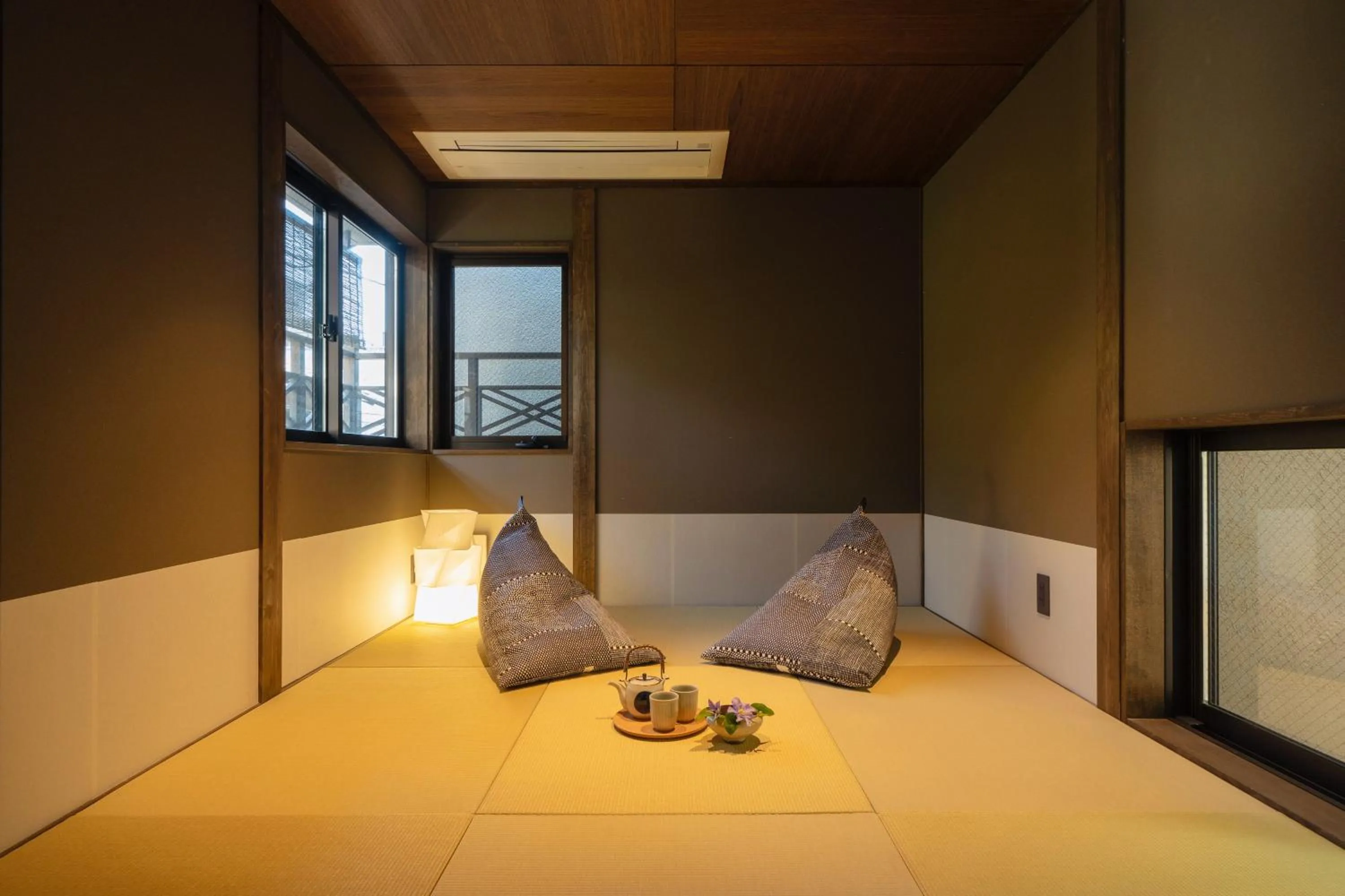 Seating area, Bed in THE MACHIYA KAZAHAYA