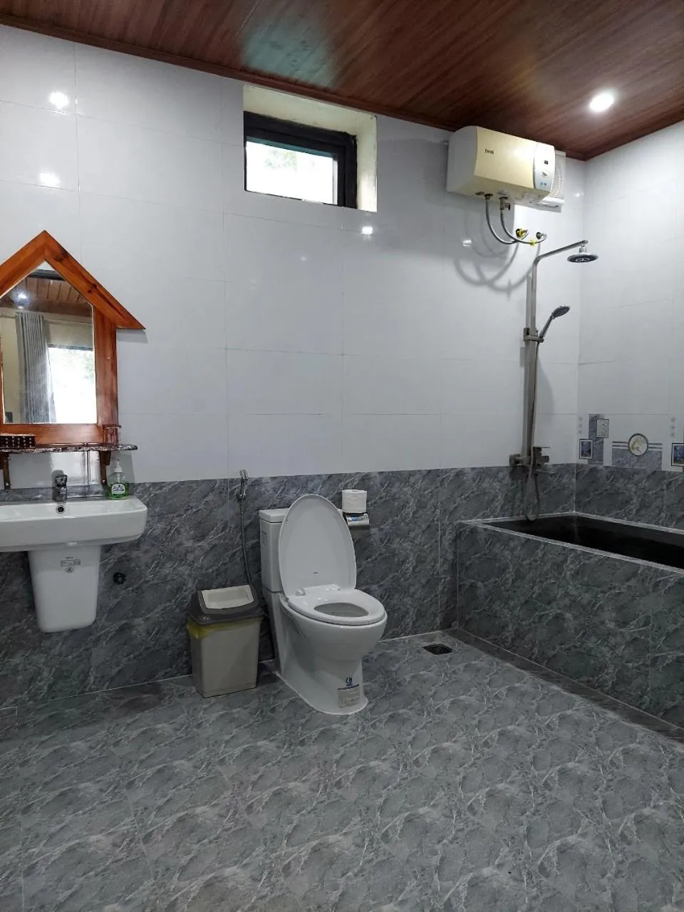 Toilet in Restful River Bungalow