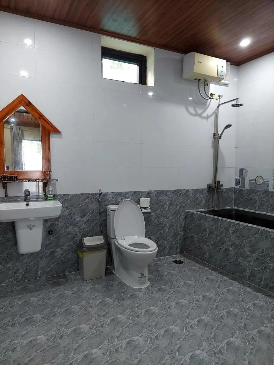 Toilet in Restful River Bungalow