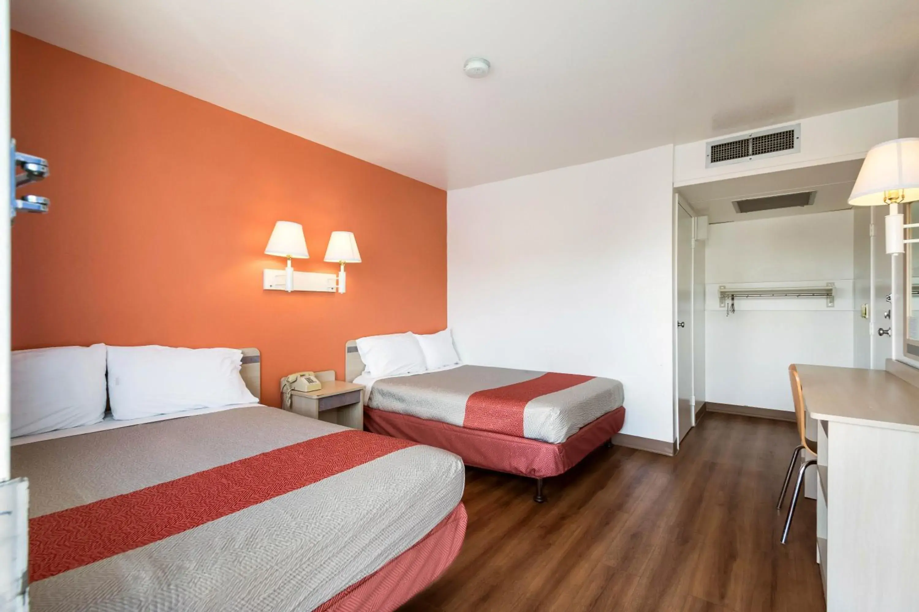 Bedroom, Bed in Motel 6 Wendover Bedroom, Bed in Motel 6 Wendover