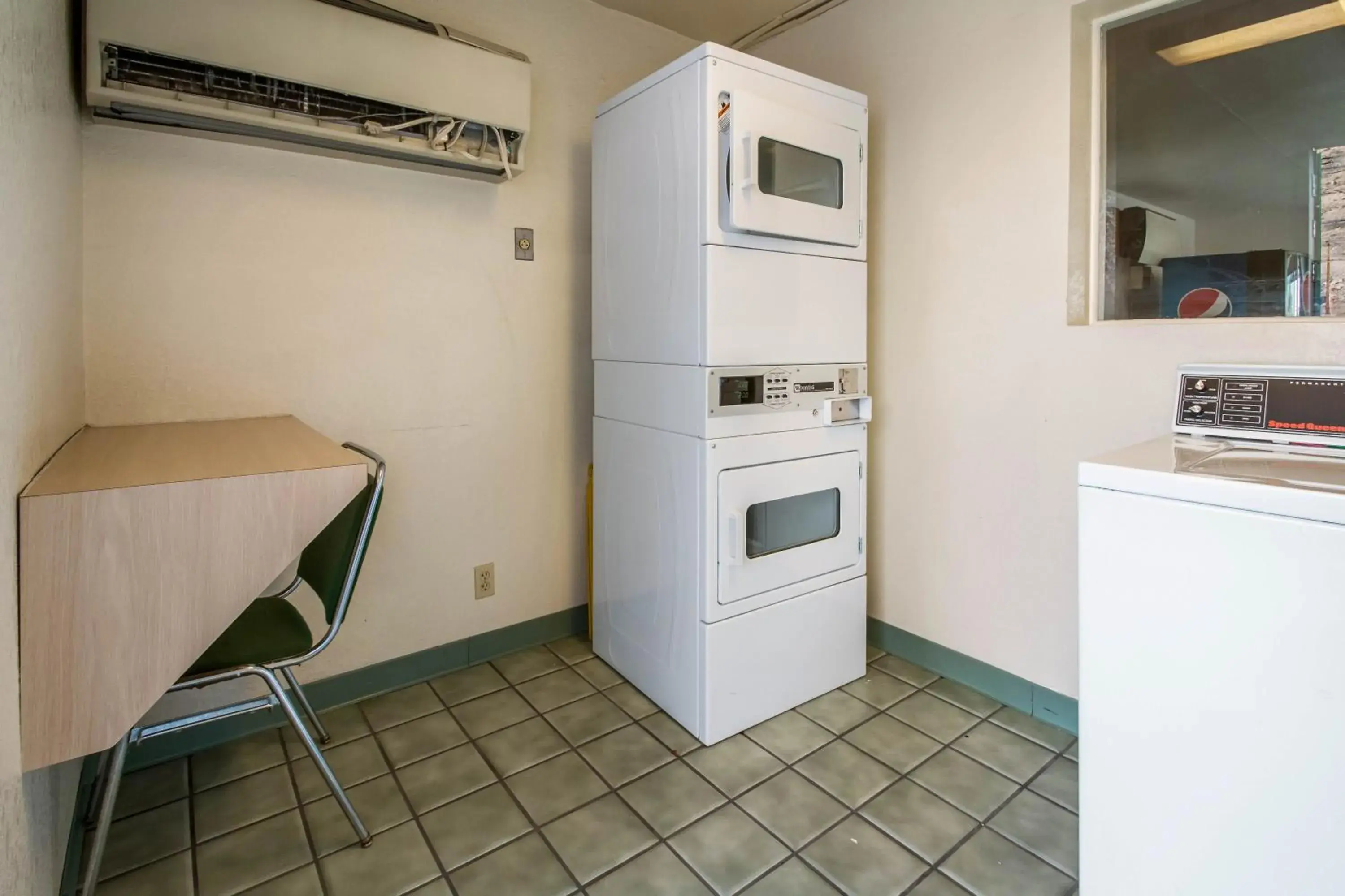 laundry in Motel 6 Wendover laundry in Motel 6 Wendover