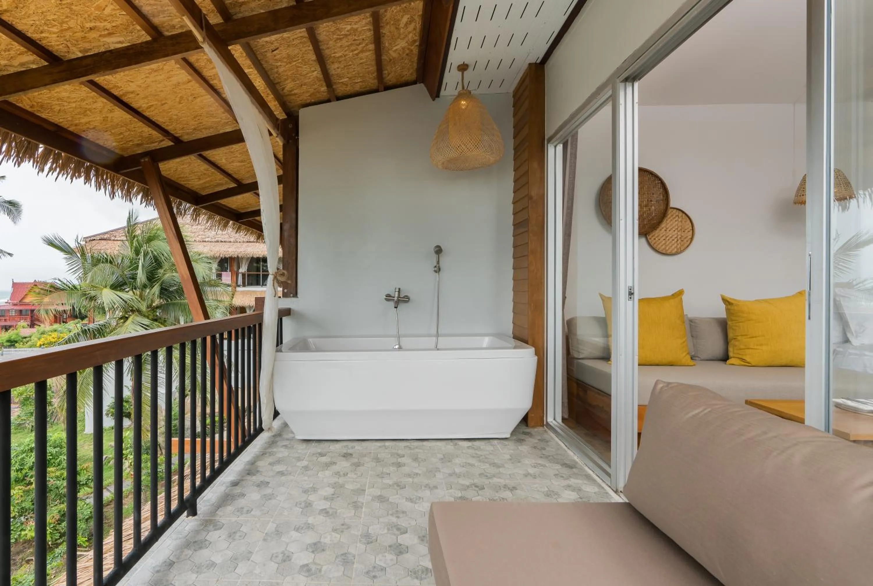 Bath in Princess Paradise Koh Phangan