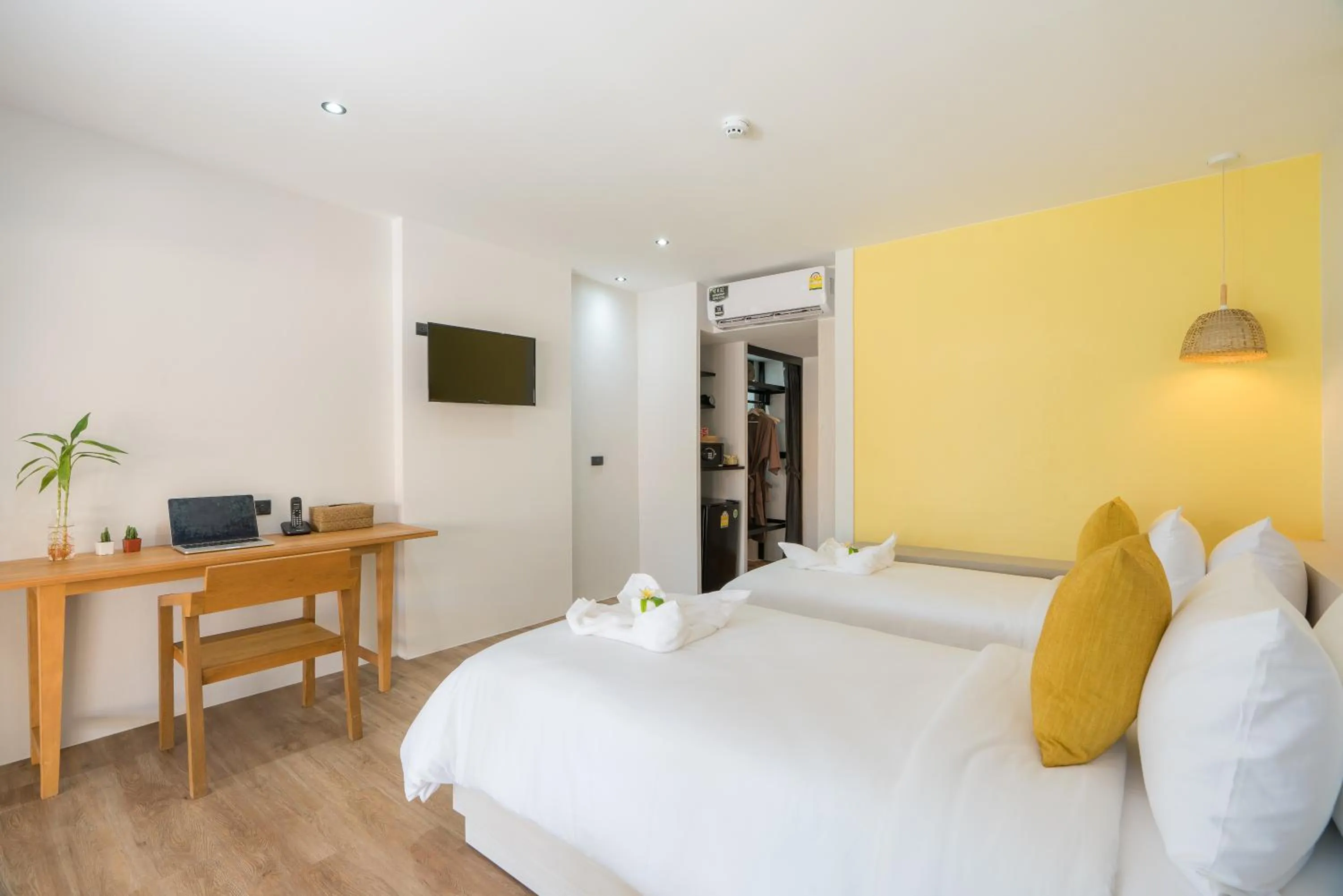 air conditioner, Bed in Princess Paradise Koh Phangan