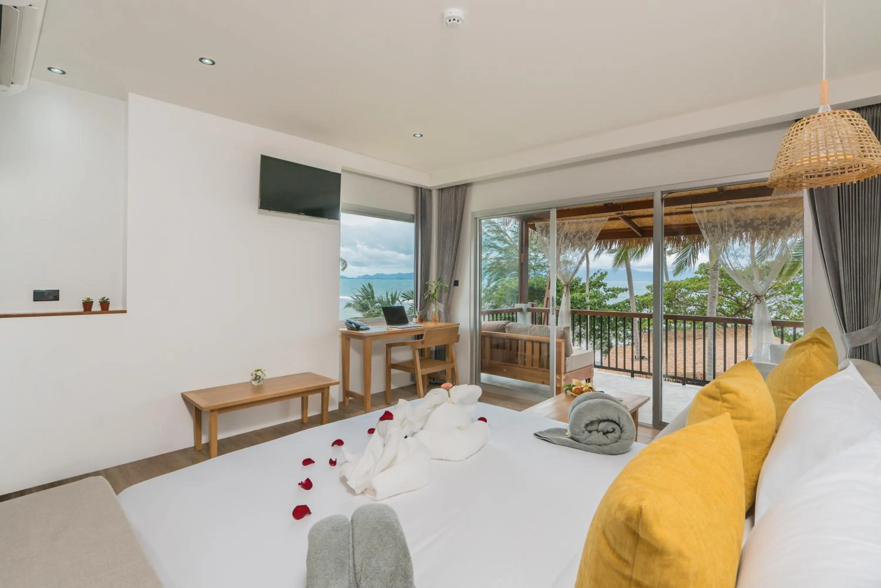 Bed in Princess Paradise Koh Phangan