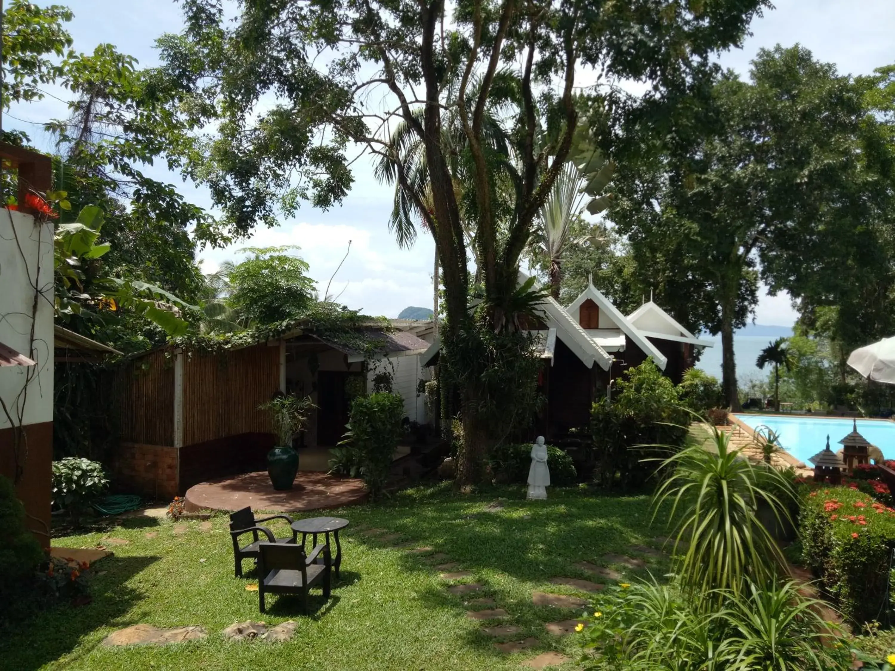 Property building in Le Passe-Temps Property building in Le Passe-Temps