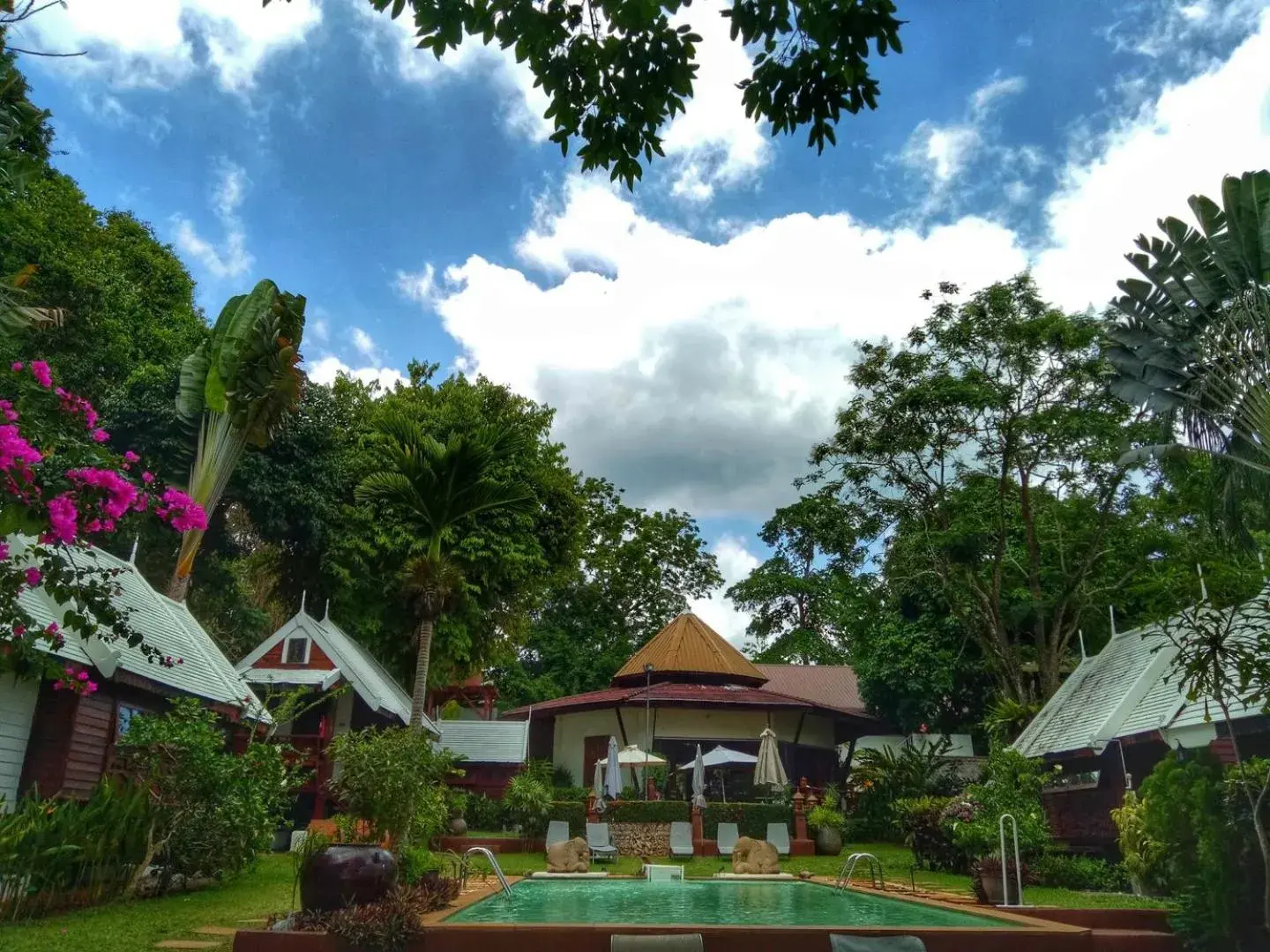 Property building in Le Passe-Temps Property building in Le Passe-Temps