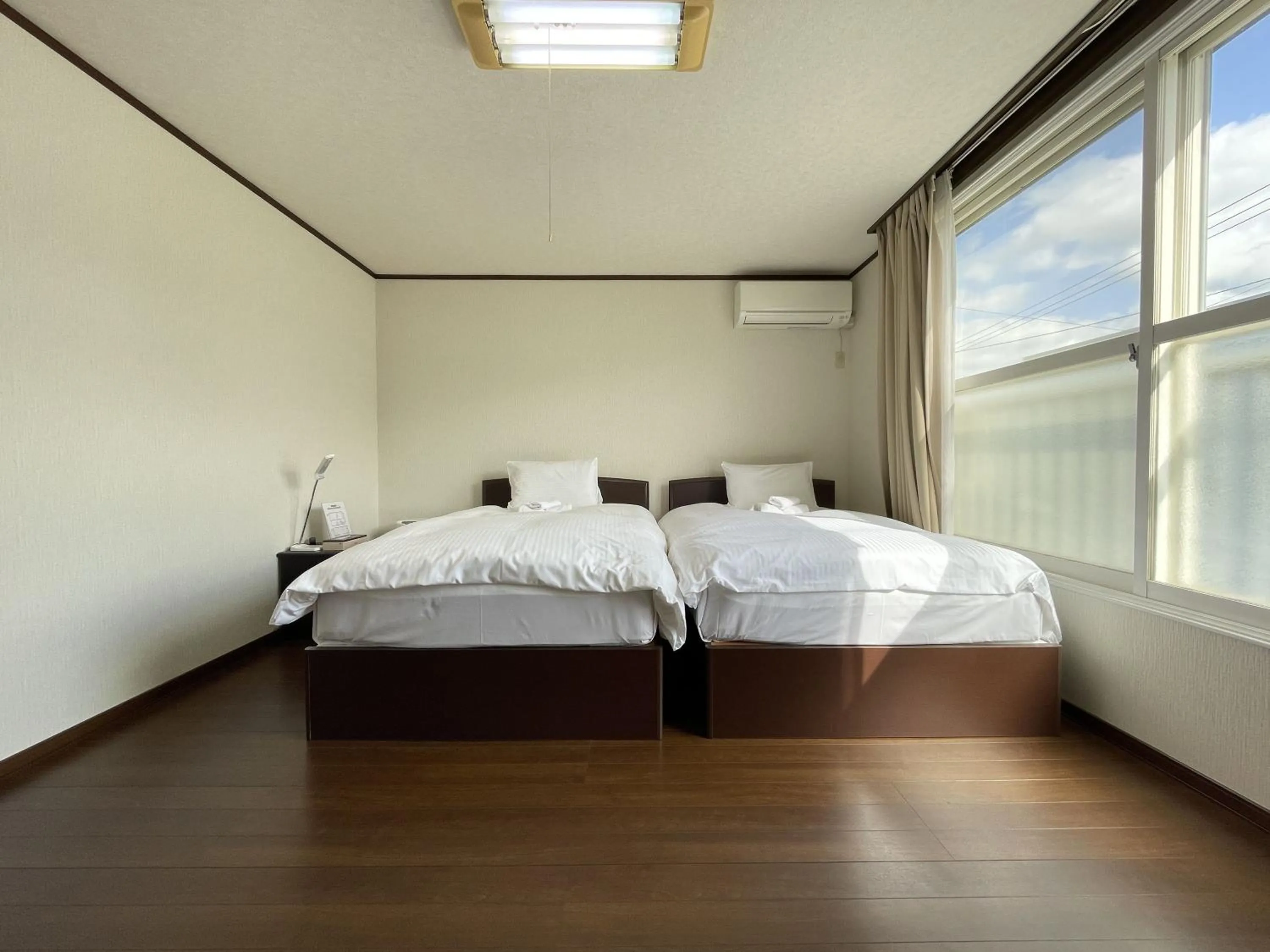 Bed in Mountain View Lodge