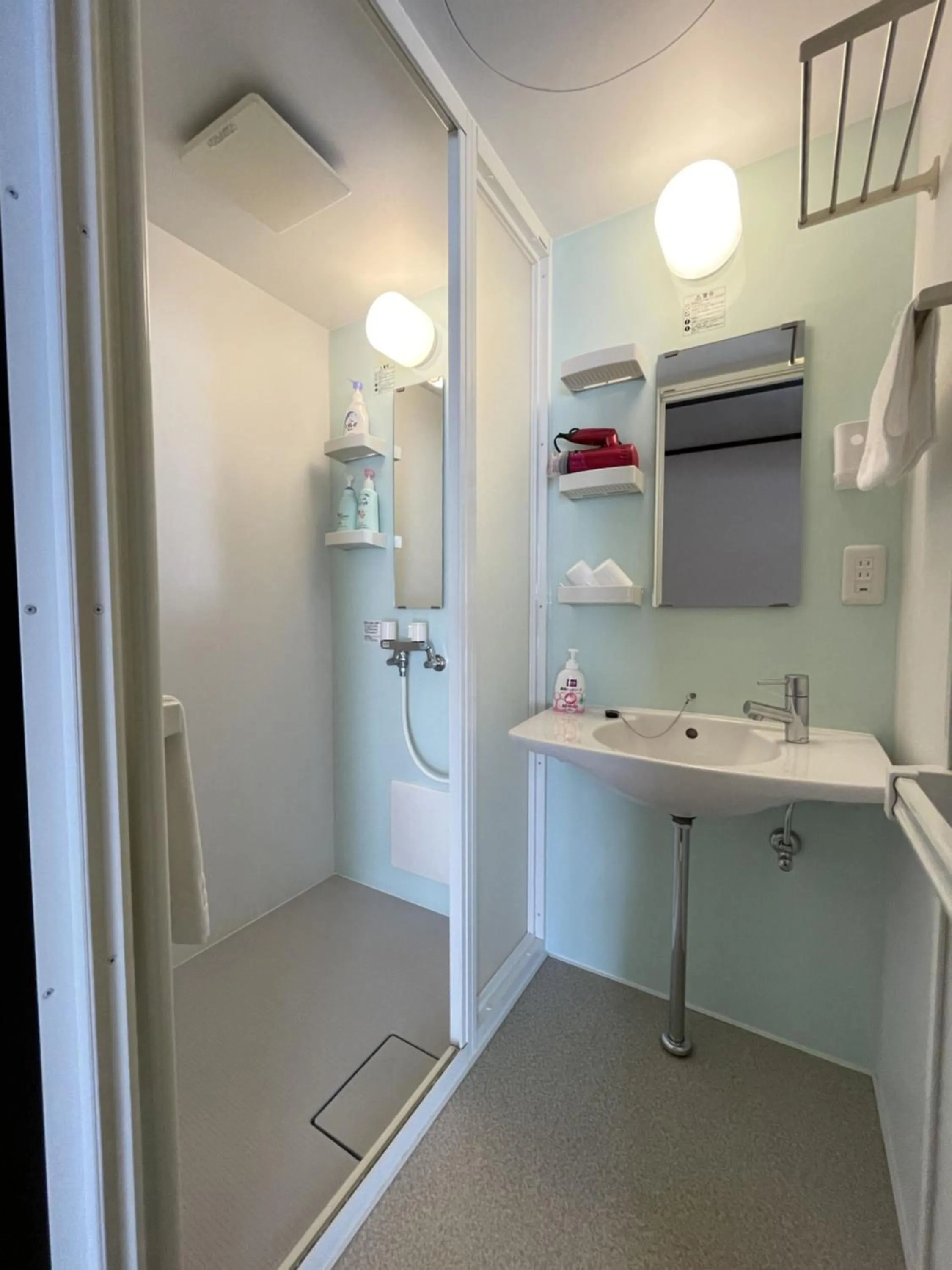 Shower in Mountain View Lodge
