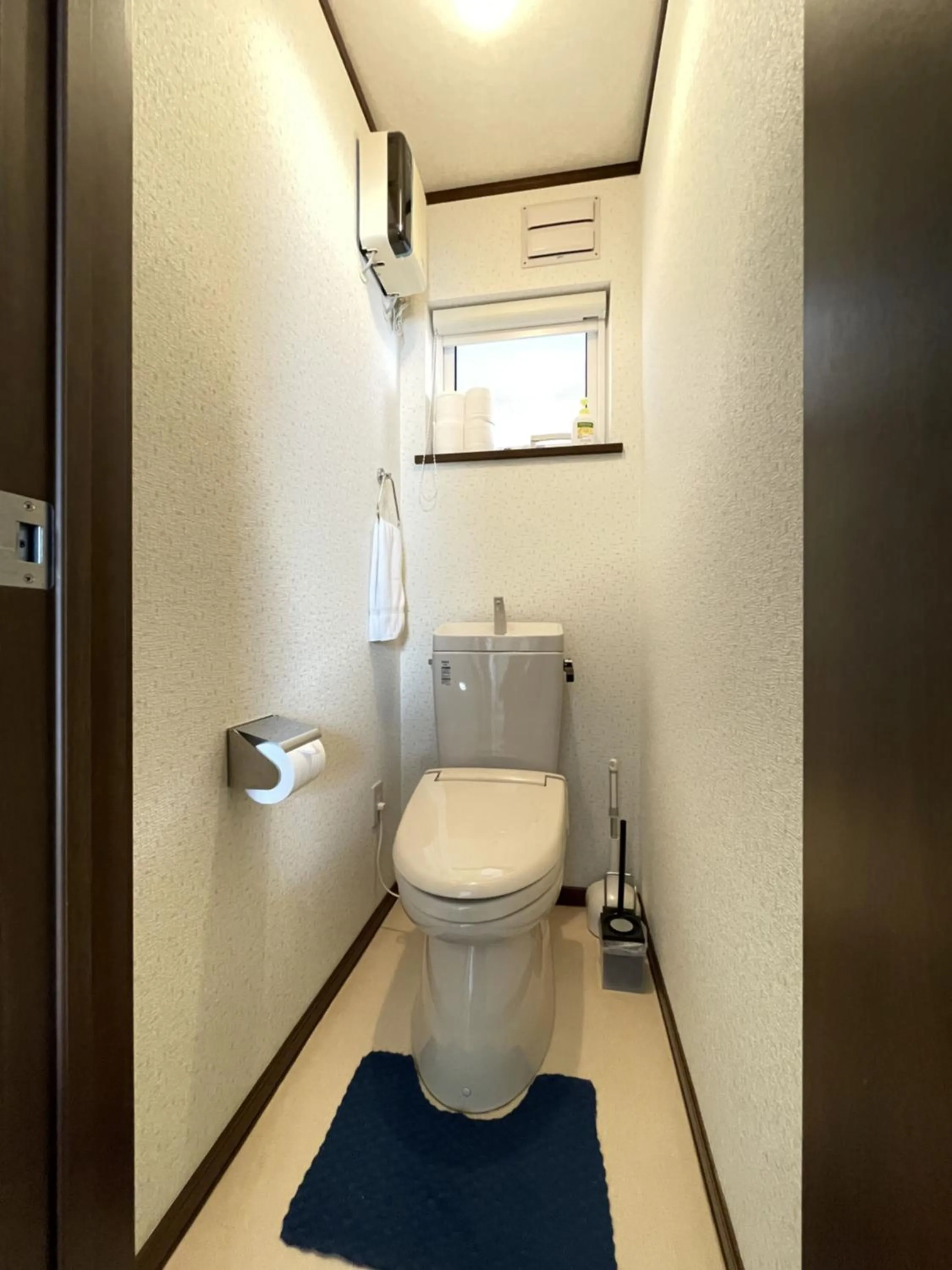 Toilet in Mountain View Lodge