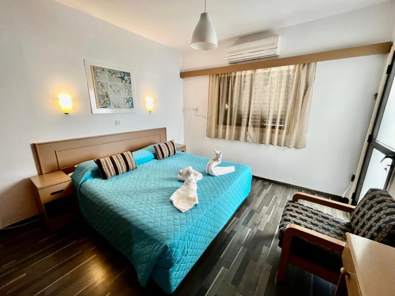 Bed in Margarita Napa Apartments