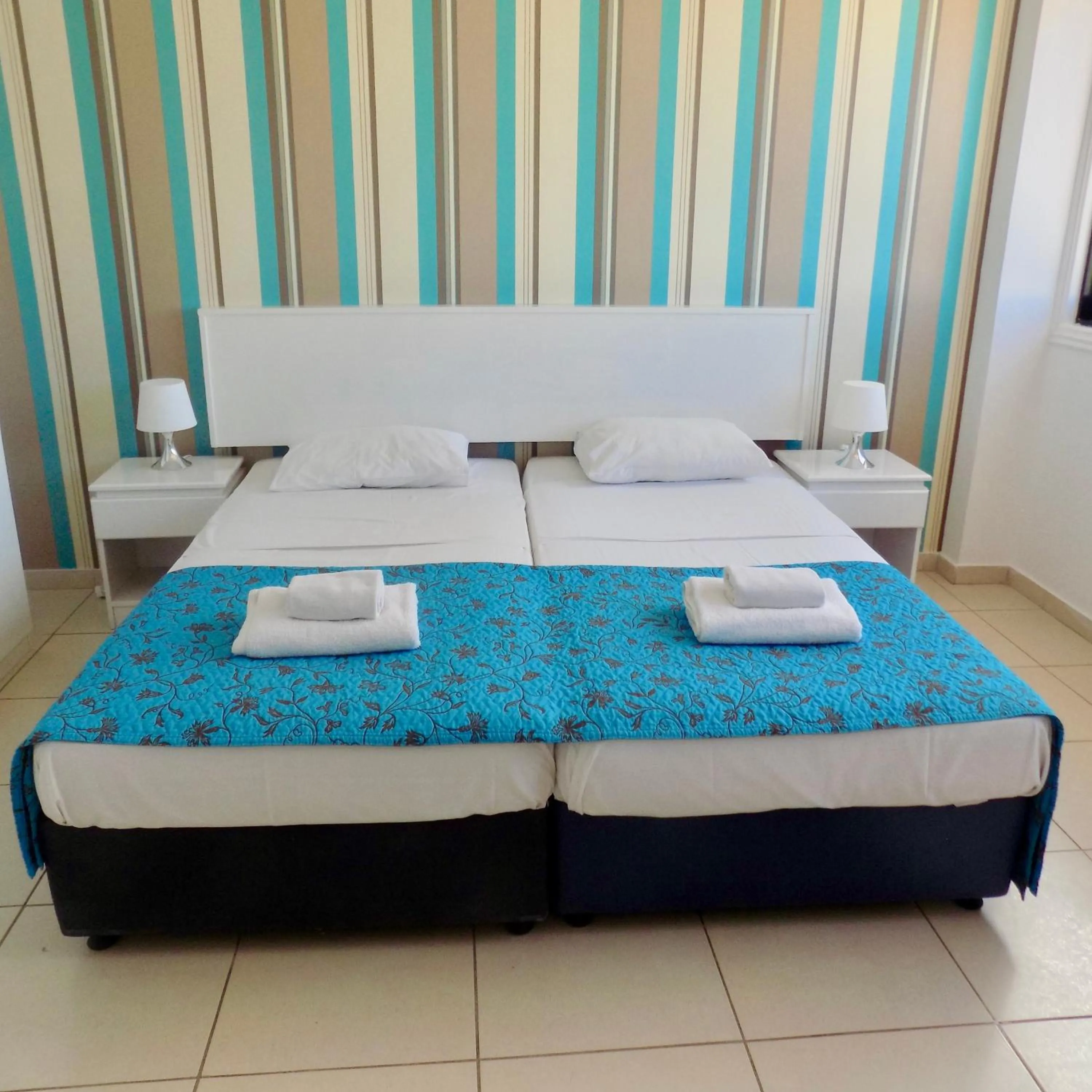 Bed in Margarita Napa Apartments