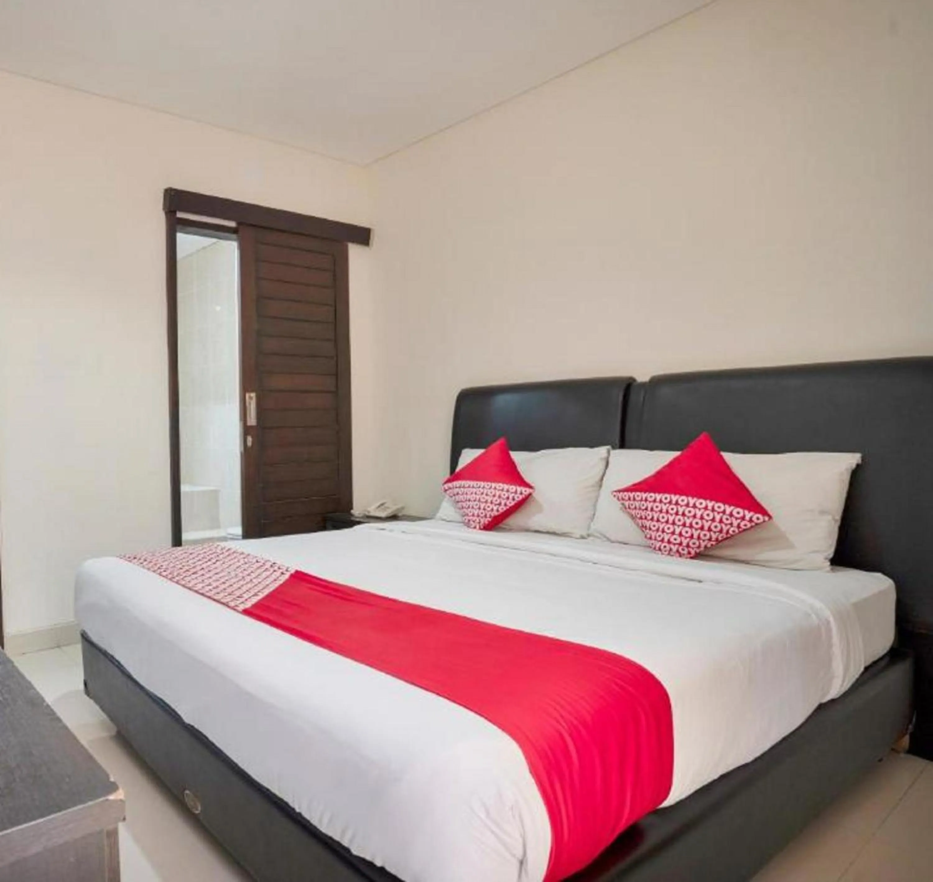 Bedroom in OYO 482 Anika Guest House