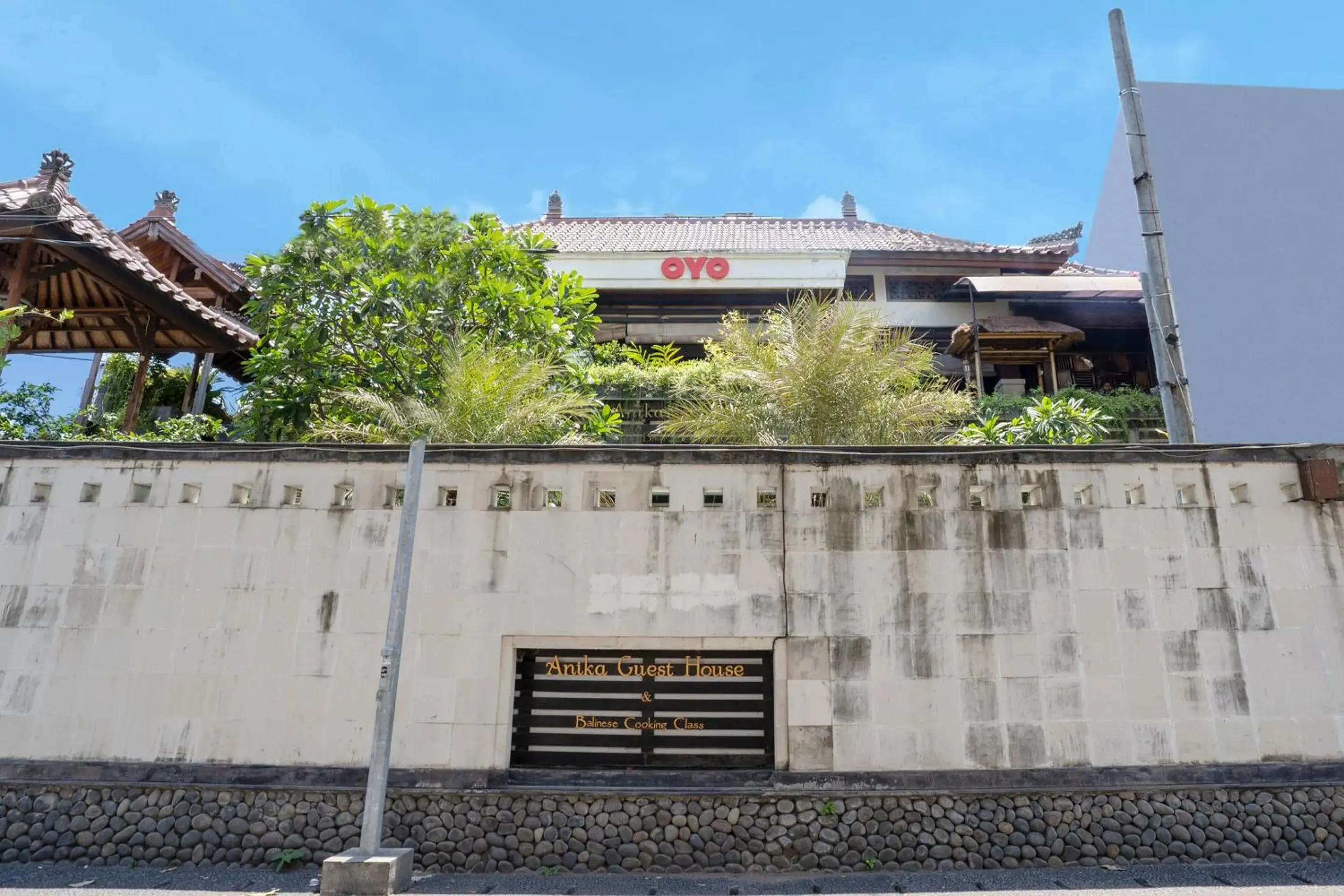 Facade/entrance in OYO 482 Anika Guest House Facade/entrance in OYO 482 Anika Guest House