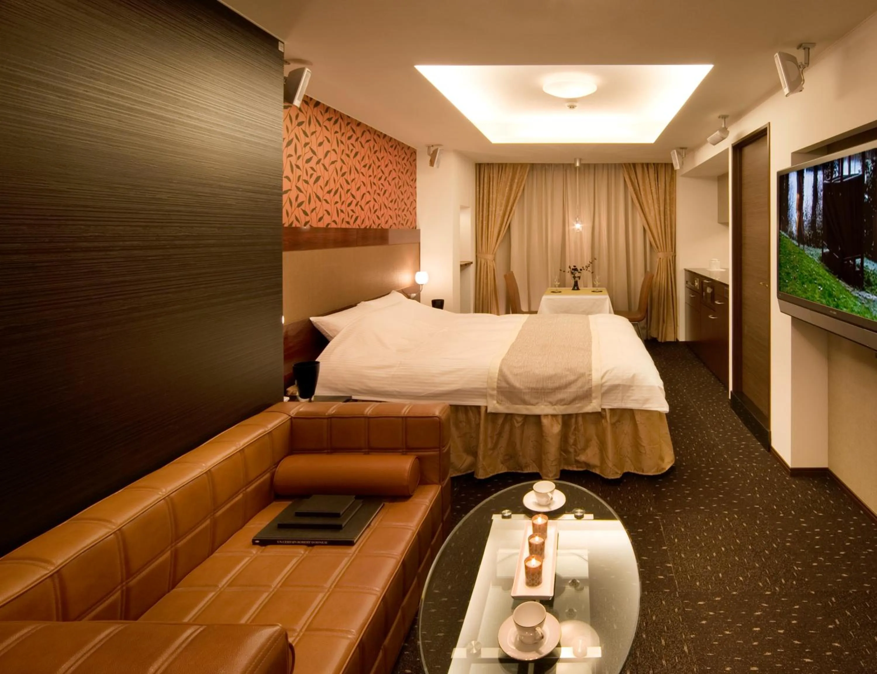 Bed in Carrot ISE (Adult Only)
