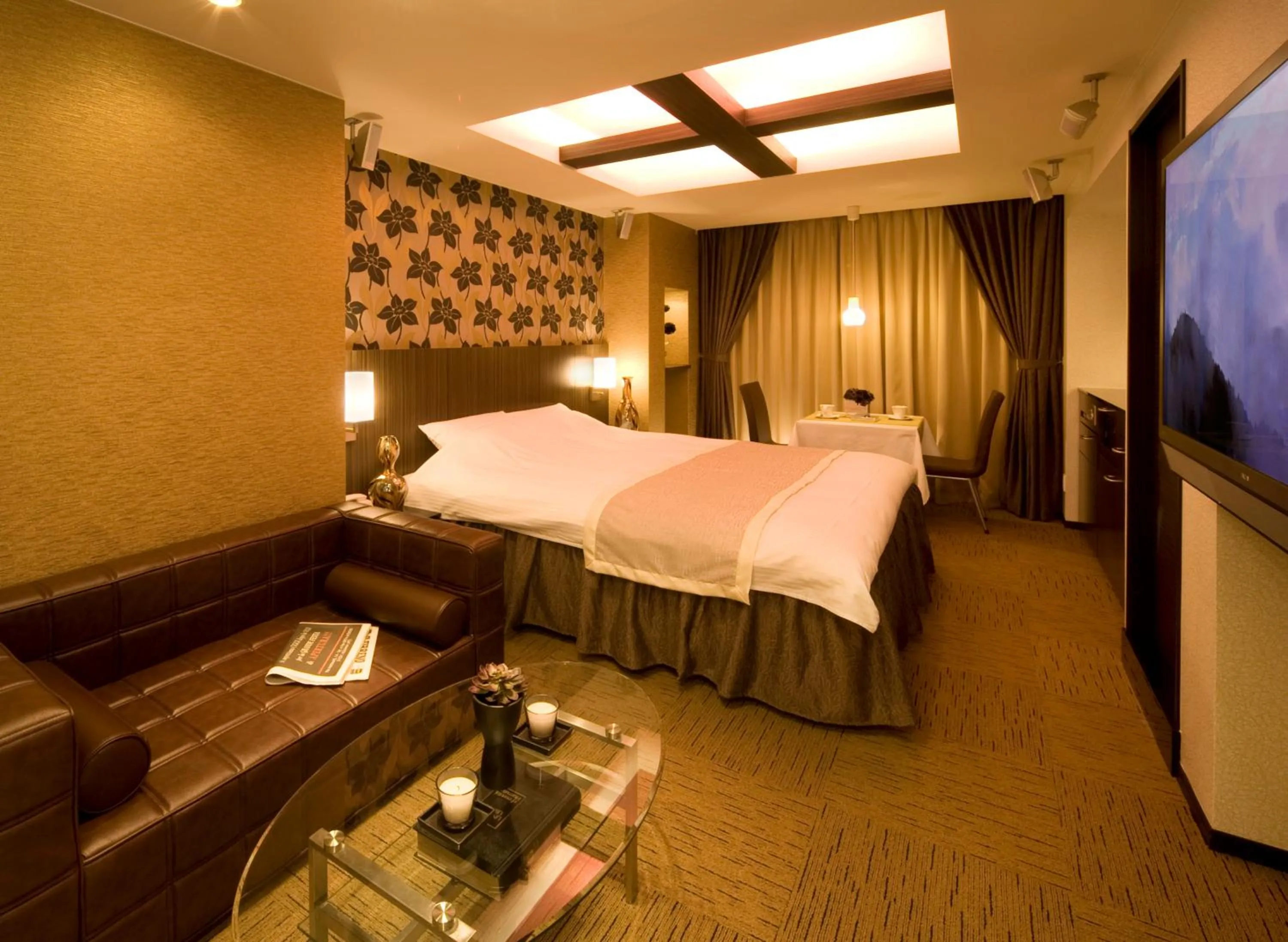 Bed in Carrot ISE (Adult Only)