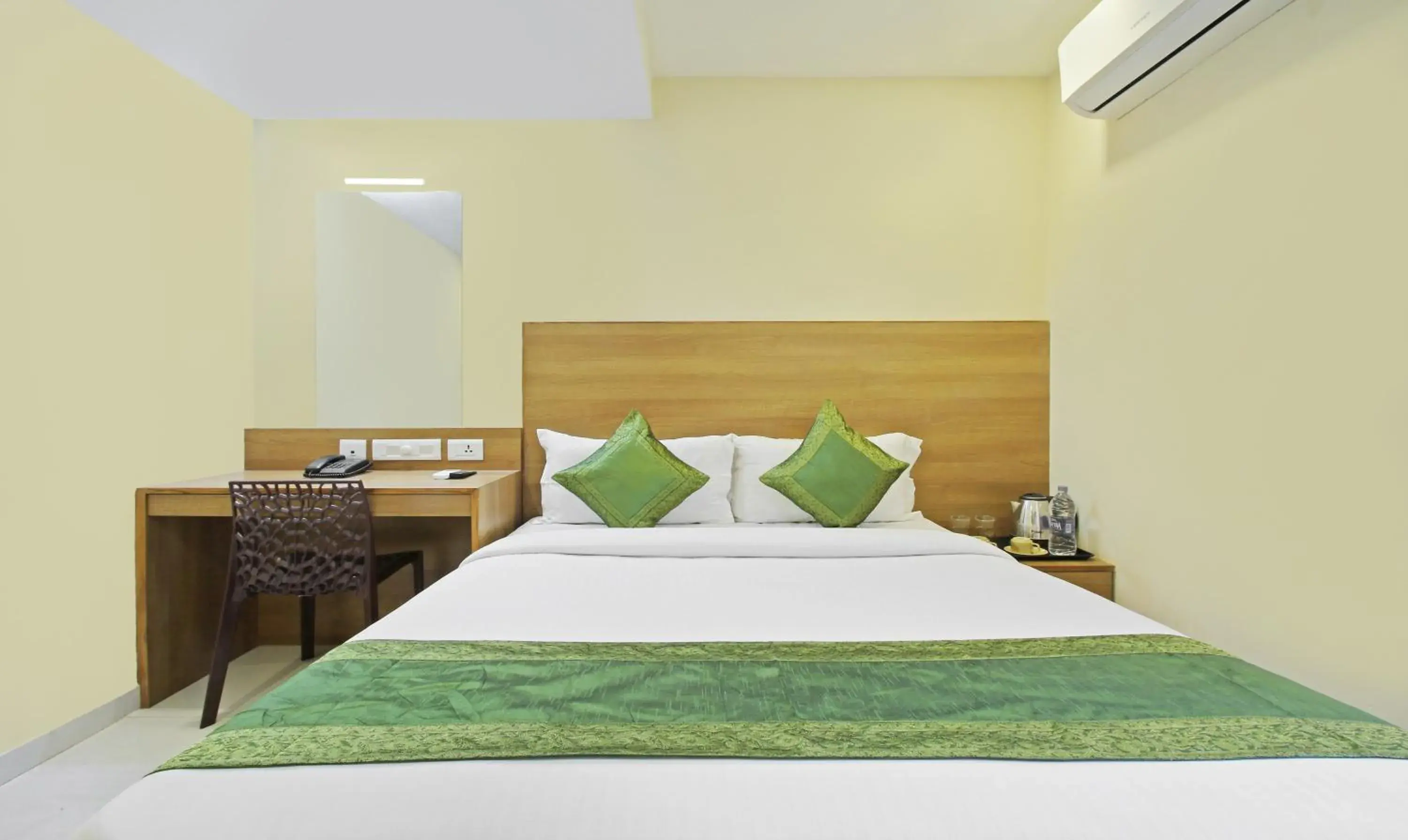 Bedroom, Bed in Itsy Hotels Jansi Residency Bedroom, Bed in Itsy Hotels Jansi Residency