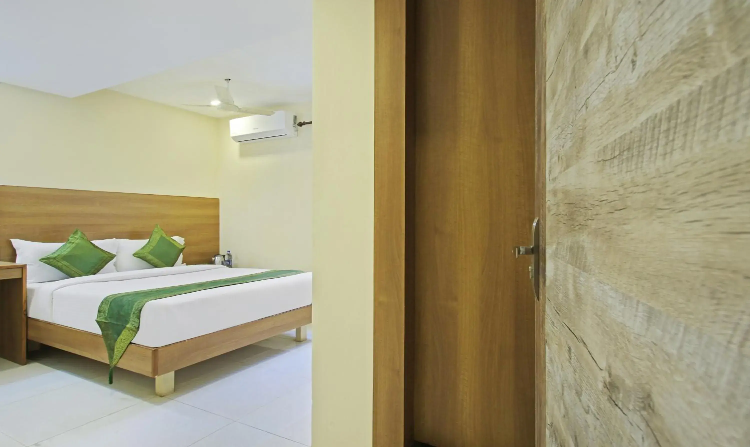 Bedroom, Bed in Itsy Hotels Jansi Residency Bedroom, Bed in Itsy Hotels Jansi Residency