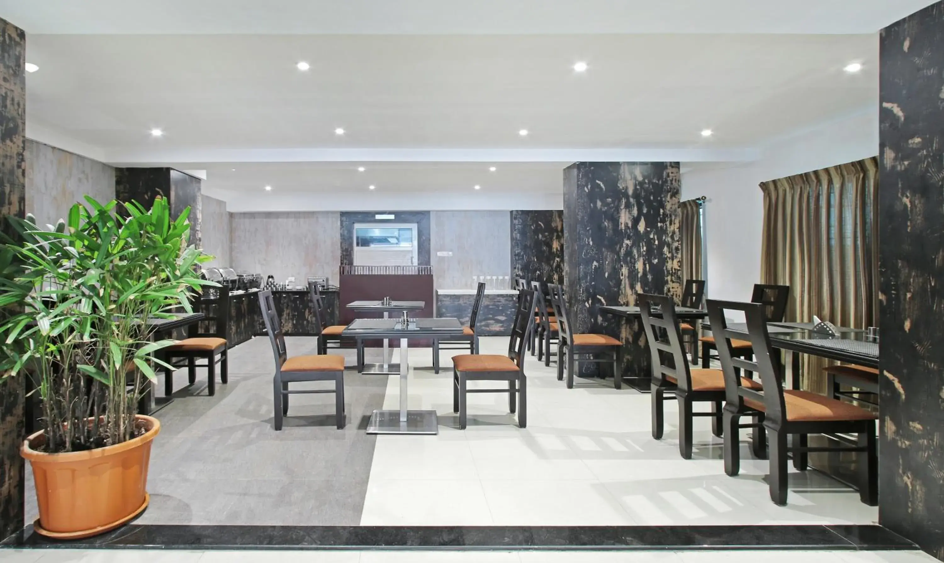 Restaurant/places to eat in Itsy Hotels Jansi Residency Restaurant/places to eat in Itsy Hotels Jansi Residency