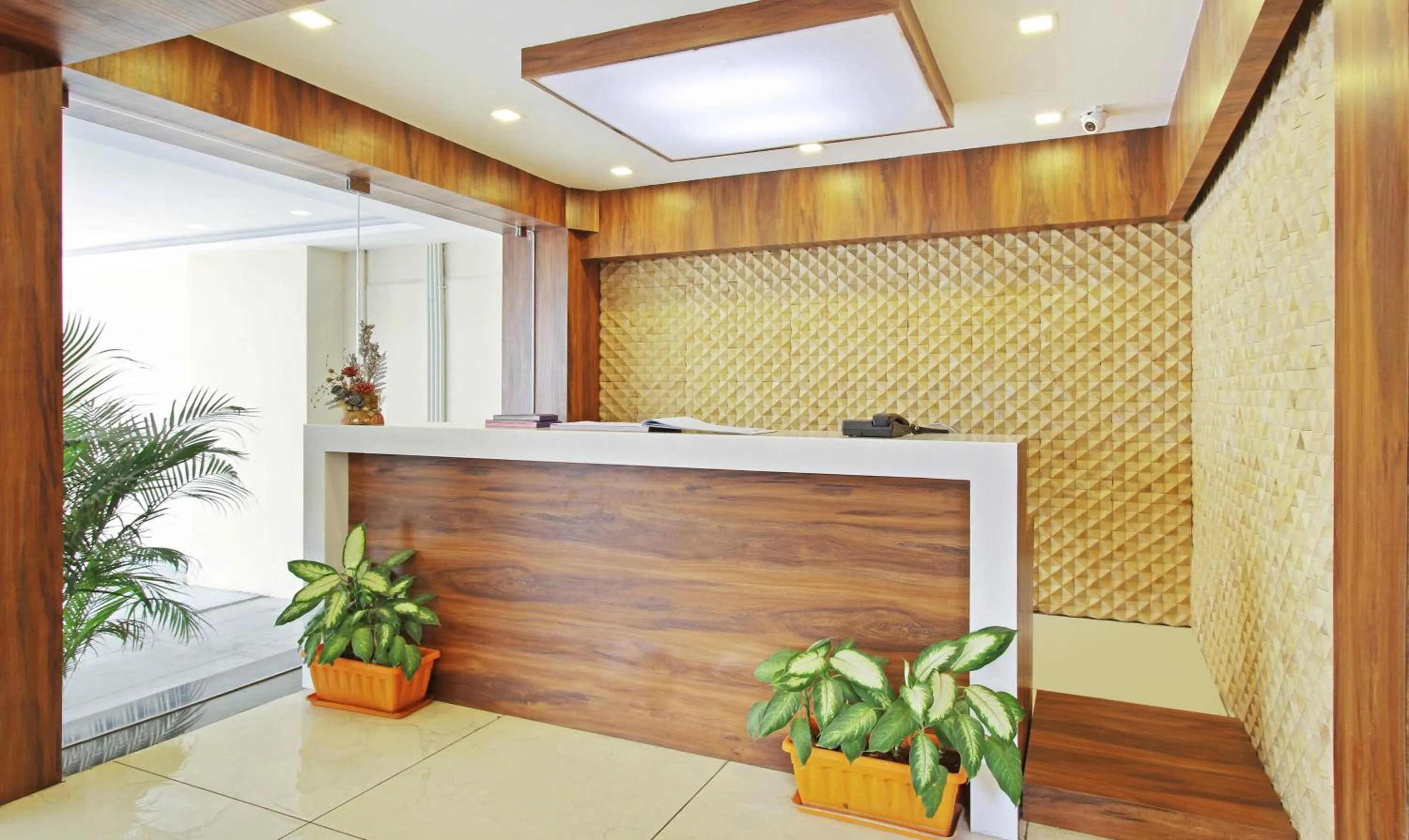 Lobby or reception in Itsy Hotels Jansi Residency