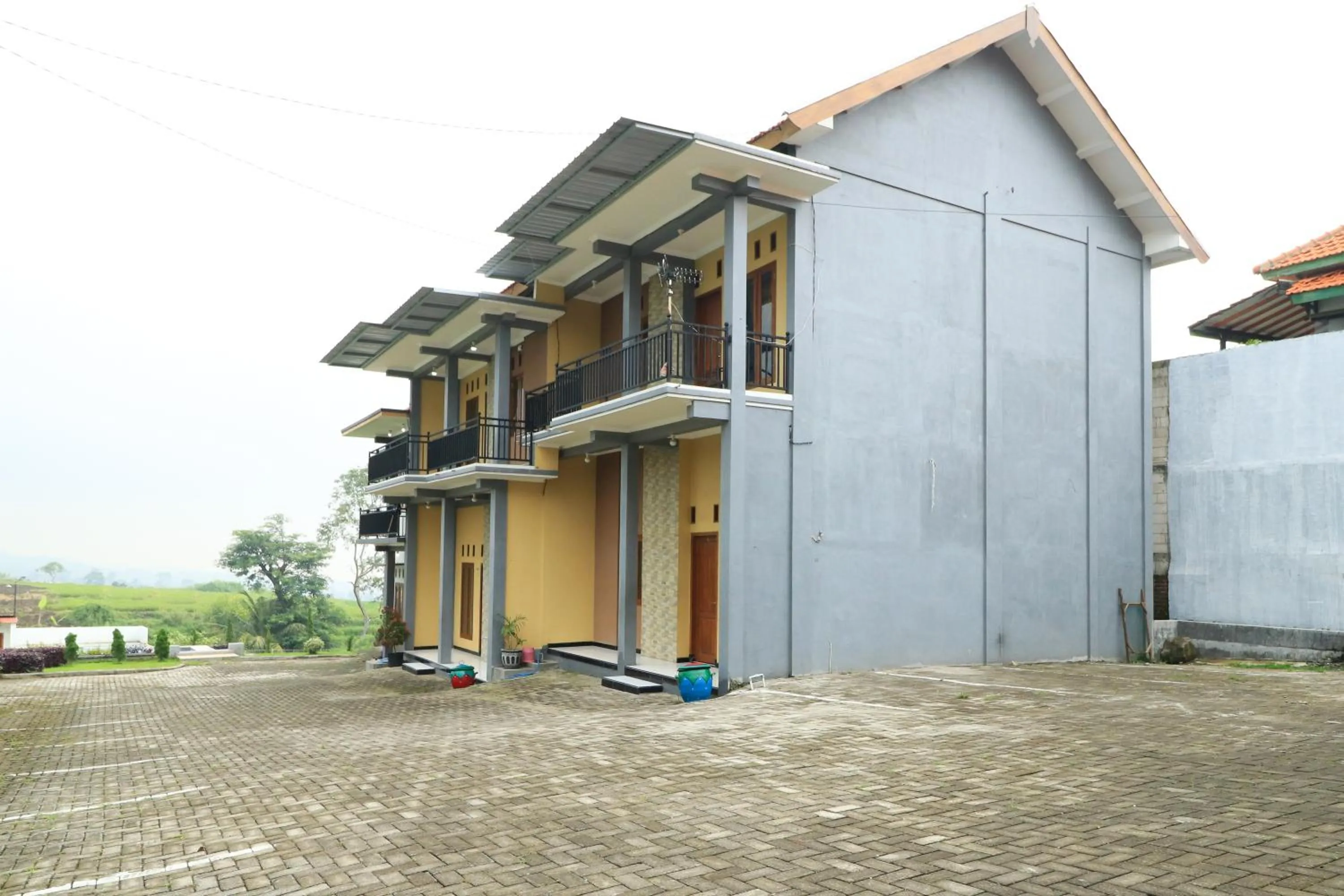 Property building in Villa Kangen Omah
