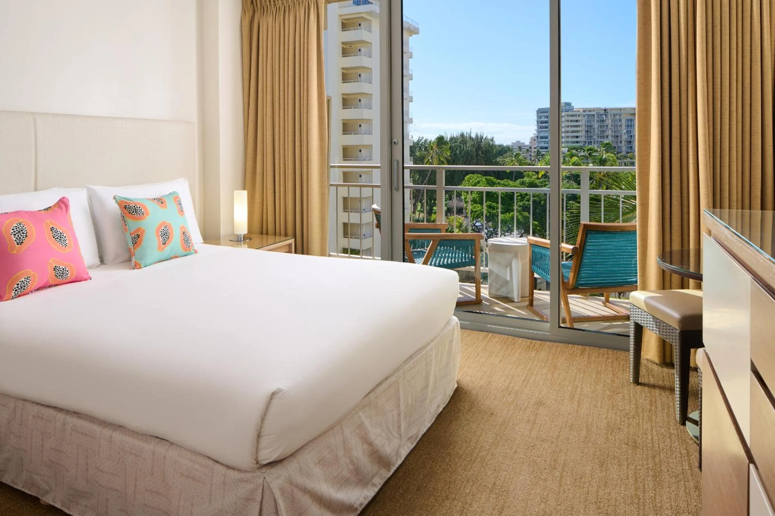 Classic Queen in Kaimana Beach Hotel