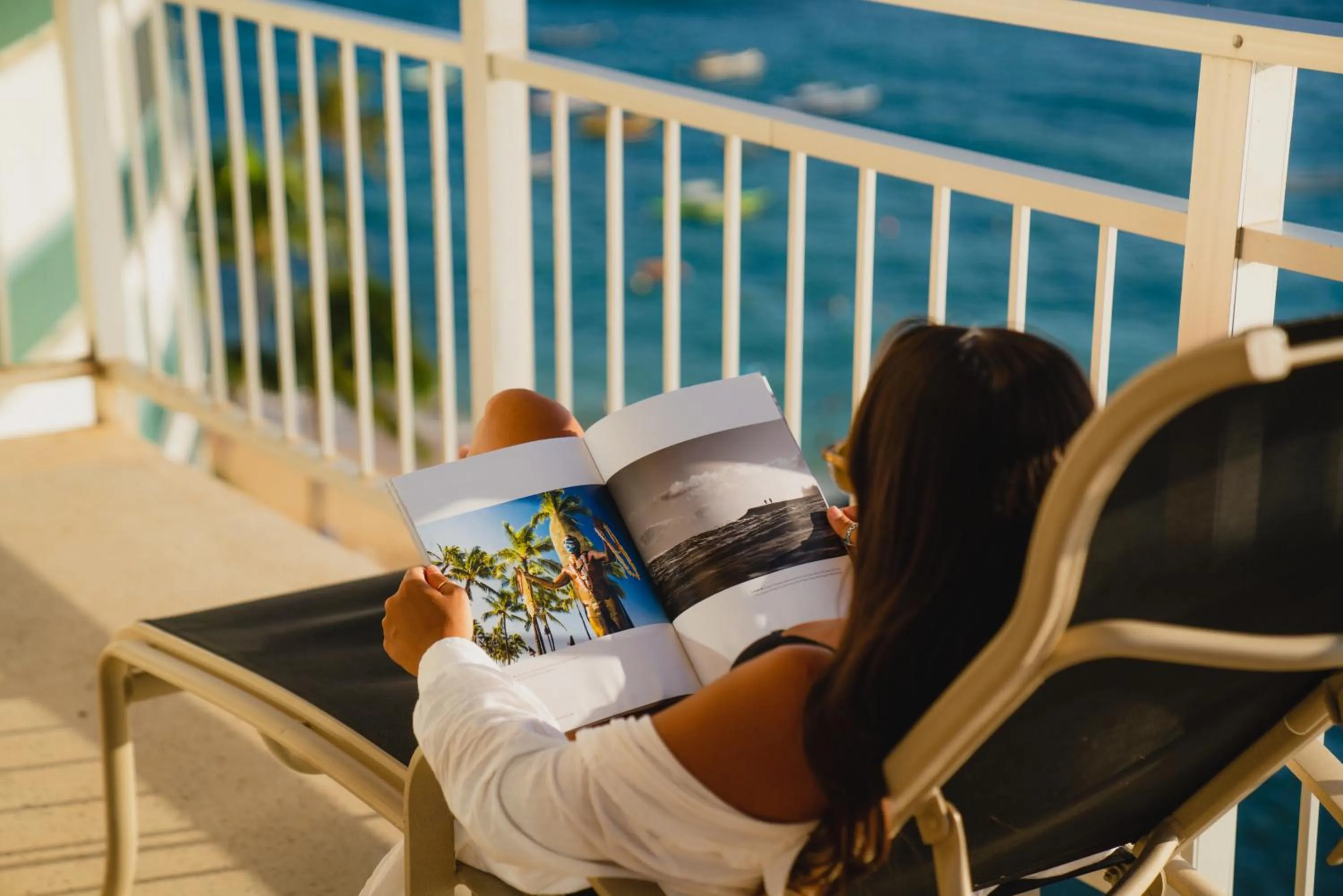 People in Kaimana Beach Hotel