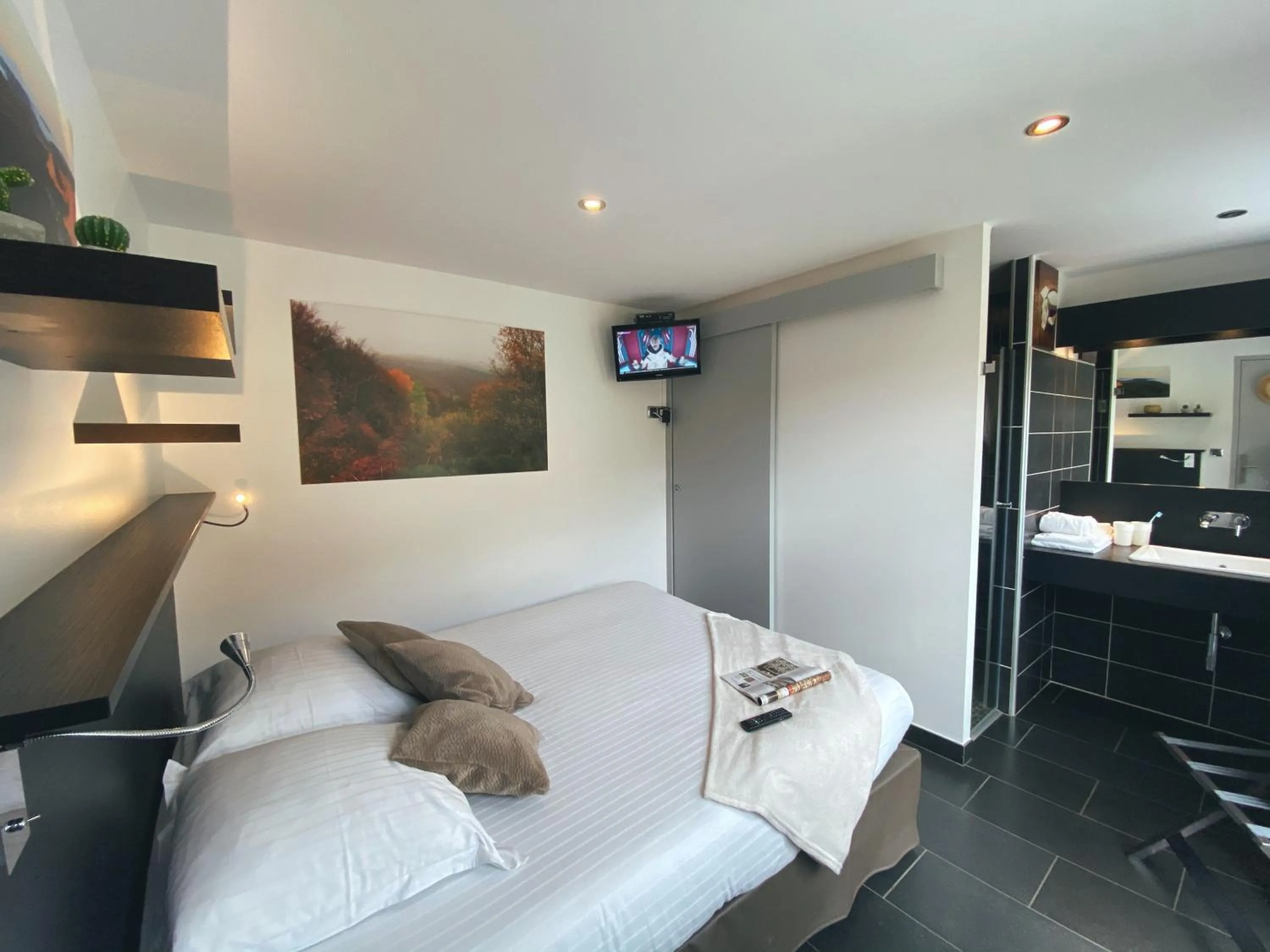 Bed in Aux 500 Diables Eco Lodge - Hotel