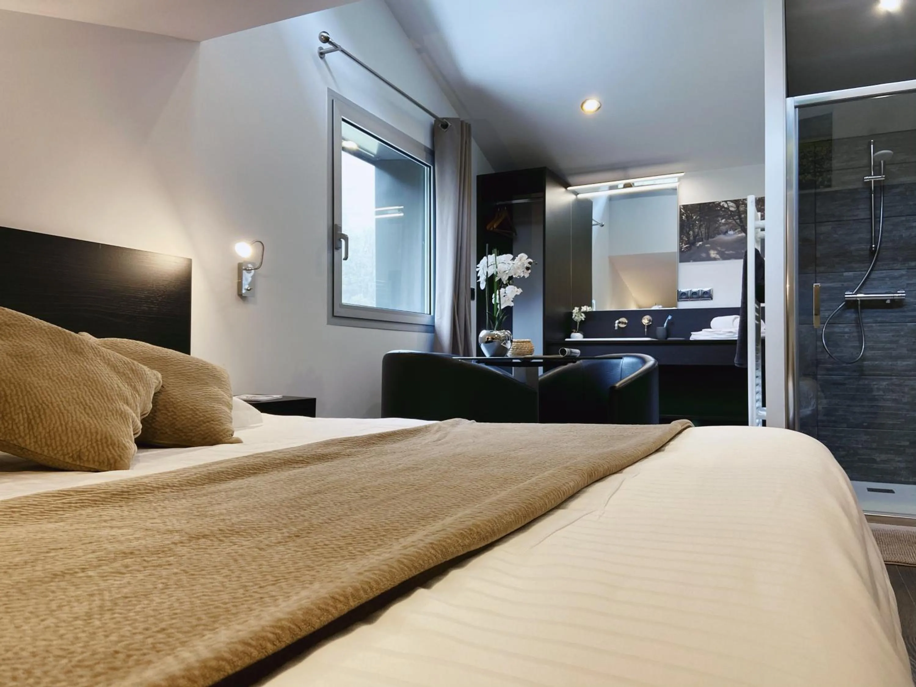 Bed in Aux 500 Diables Eco Lodge - Hotel