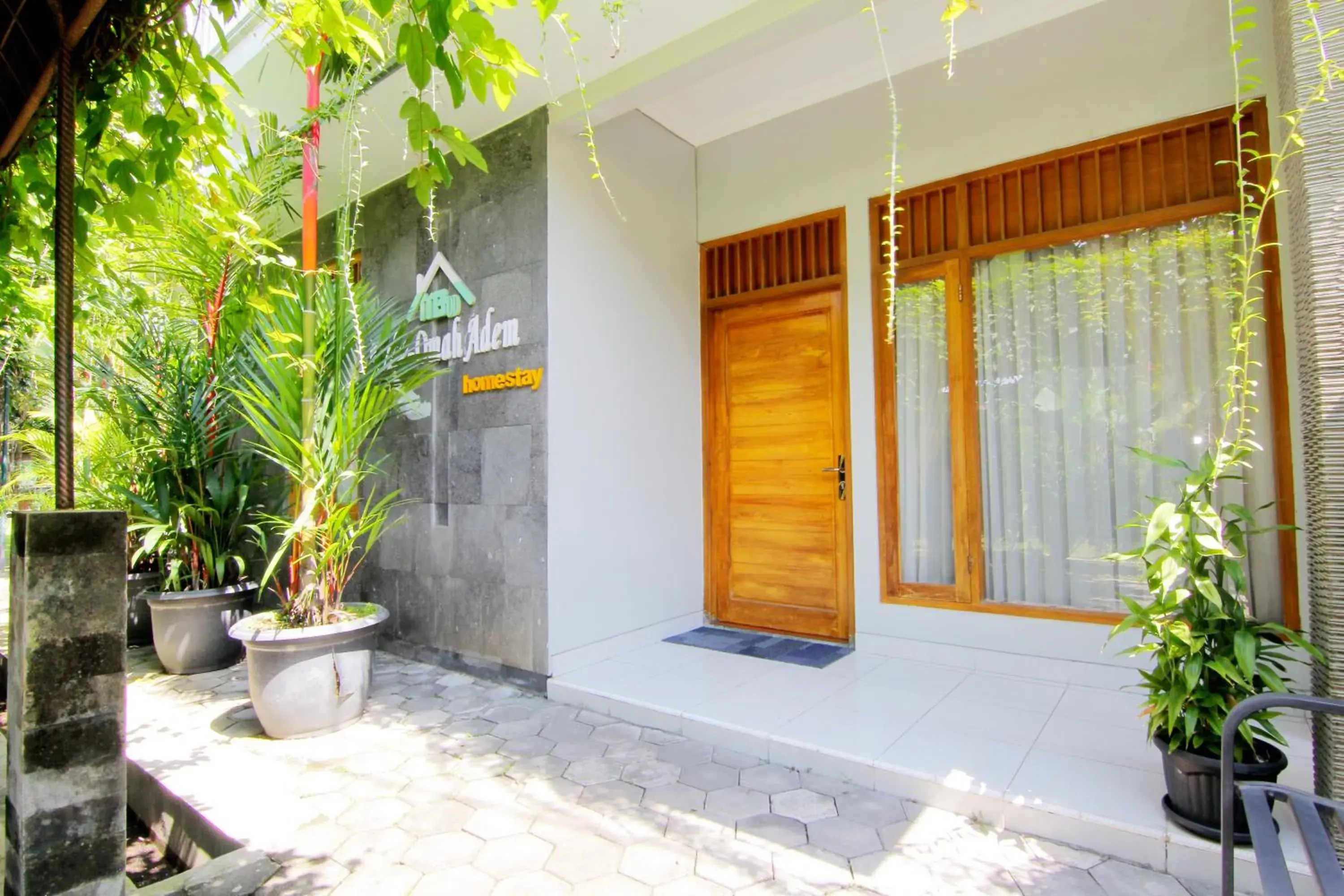 Facade/entrance in Embe Joglo Homestay Facade/entrance in Embe Joglo Homestay