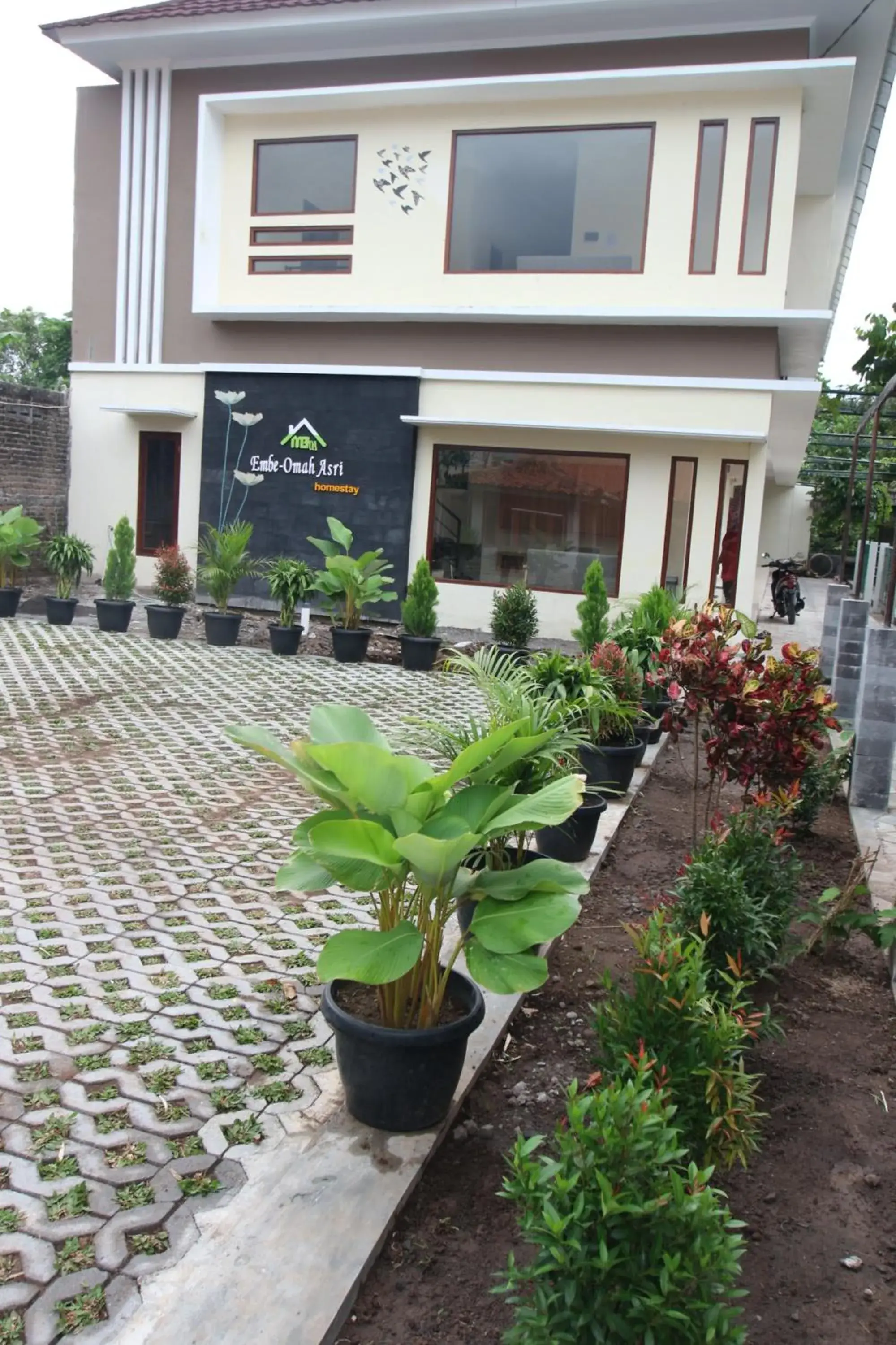Facade/entrance in Embe Joglo Homestay Facade/entrance in Embe Joglo Homestay