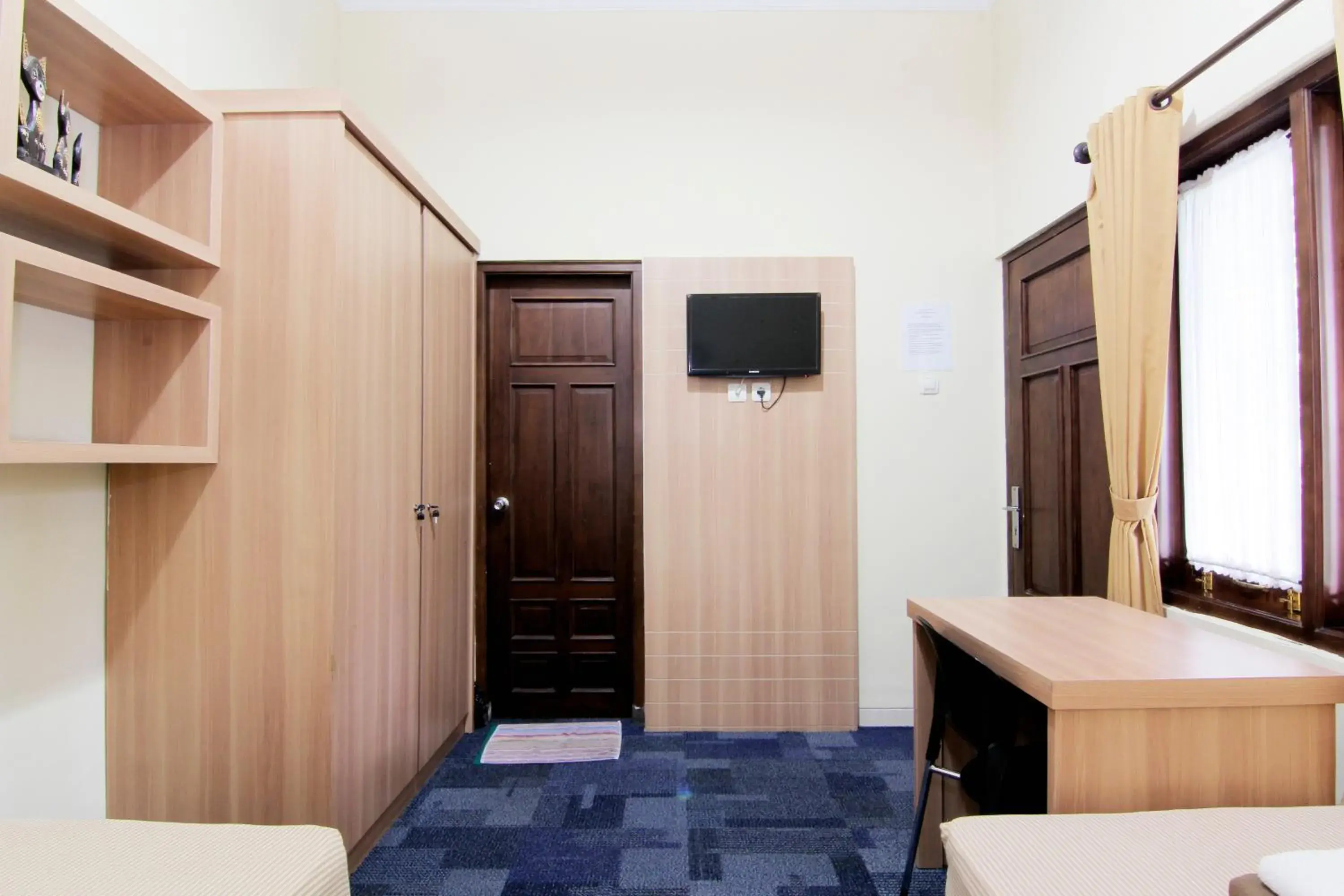 TV and multimedia in Embe Joglo Homestay TV and multimedia in Embe Joglo Homestay