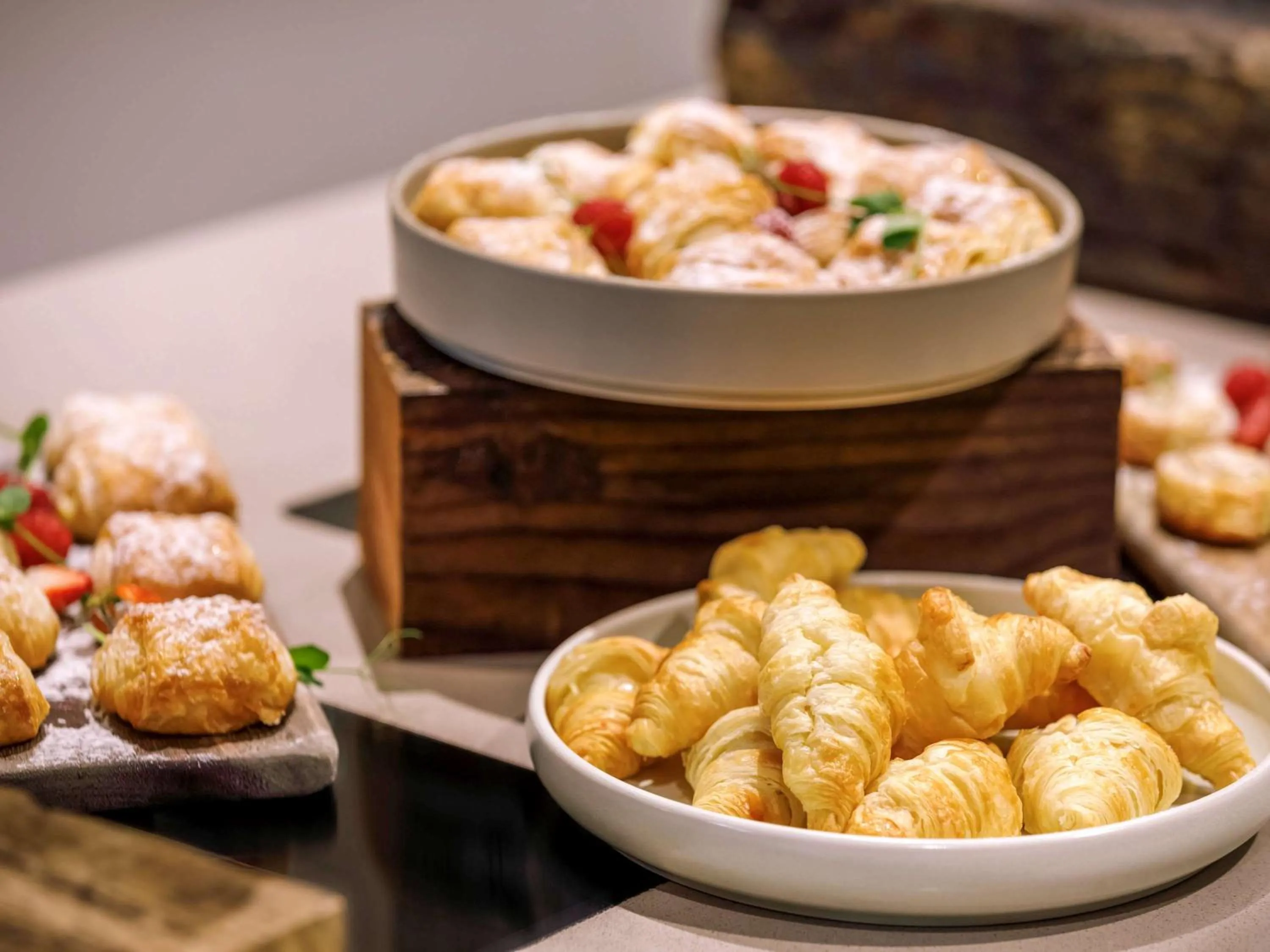 Restaurant/places to eat in Sydney Central Hotel managed by The Ascott Limited