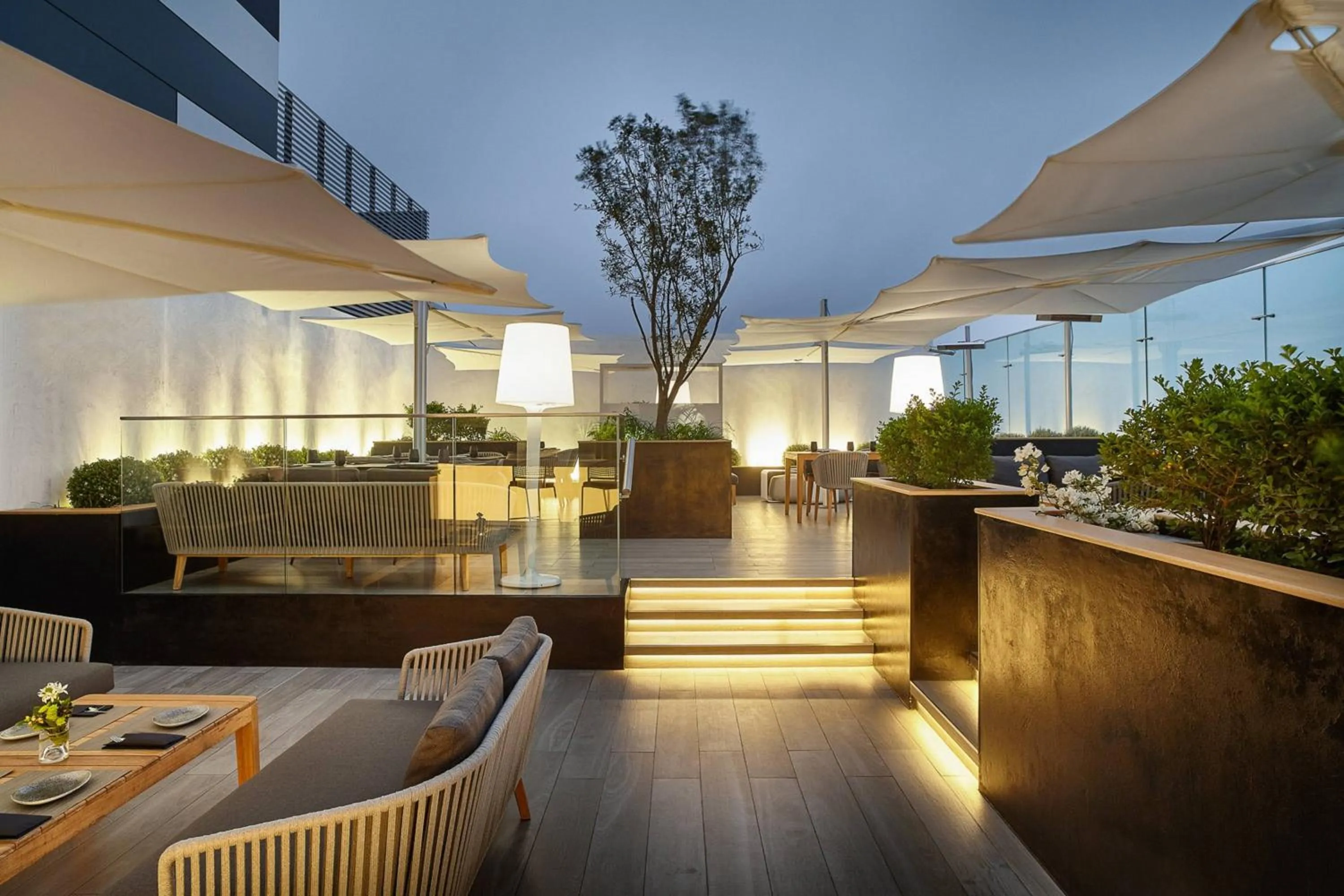 Restaurant/places to eat in AC Hotel by Marriott Lima Miraflores