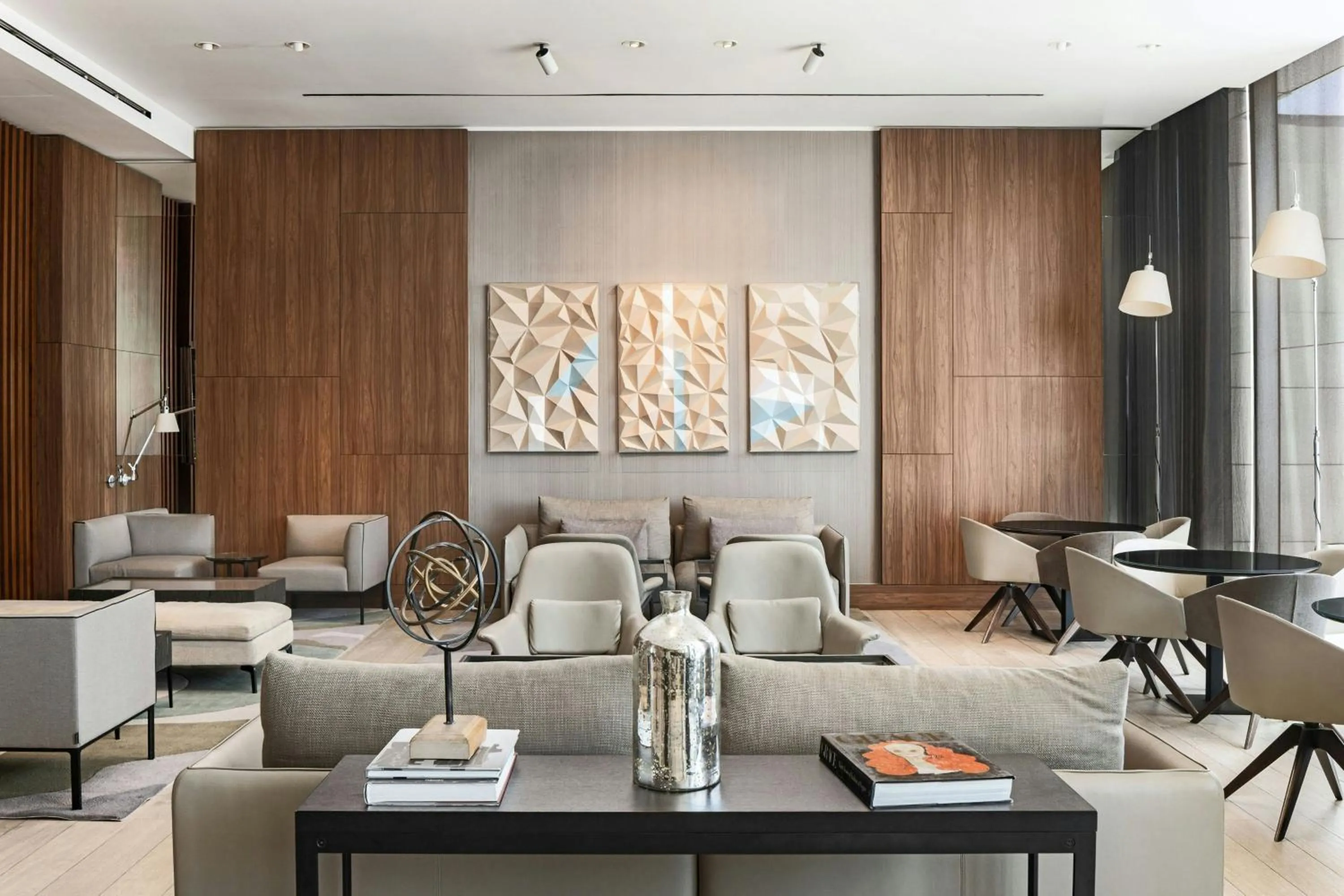 Lounge or bar in AC Hotel by Marriott Lima Miraflores